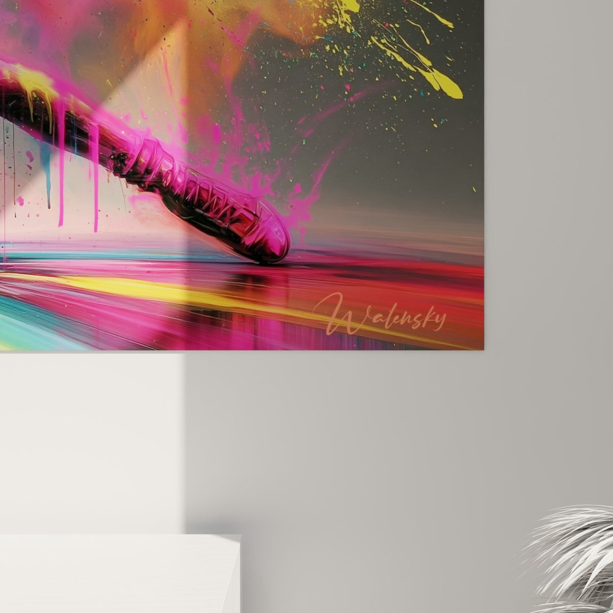 Coulures de peinture rose, dorée et violette glissant le long de la jambe tendue de la danseuse, matière dense et vibrante