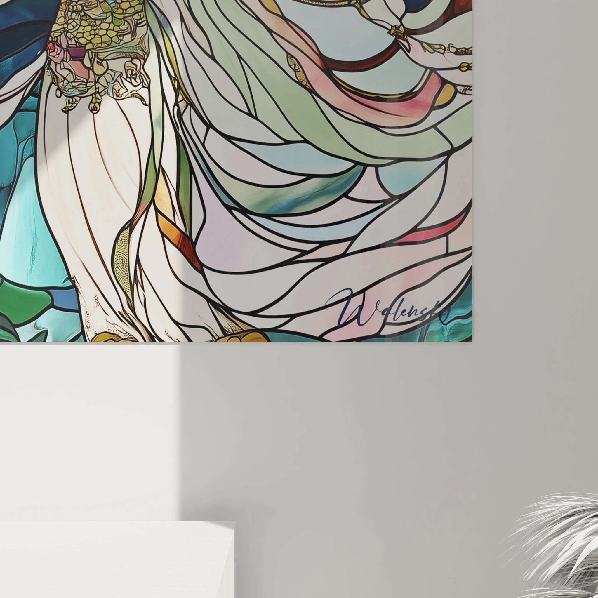 Un tableau vitraux mythologique présentant une déesse orientale en tenue cérémonielle et coiffure élaborée, effleurant un astre doré brillant, dans un décor de montagnes vertes et de ciel bleu profond, réalisé dans une technique imitant les vitraux traditionnels.