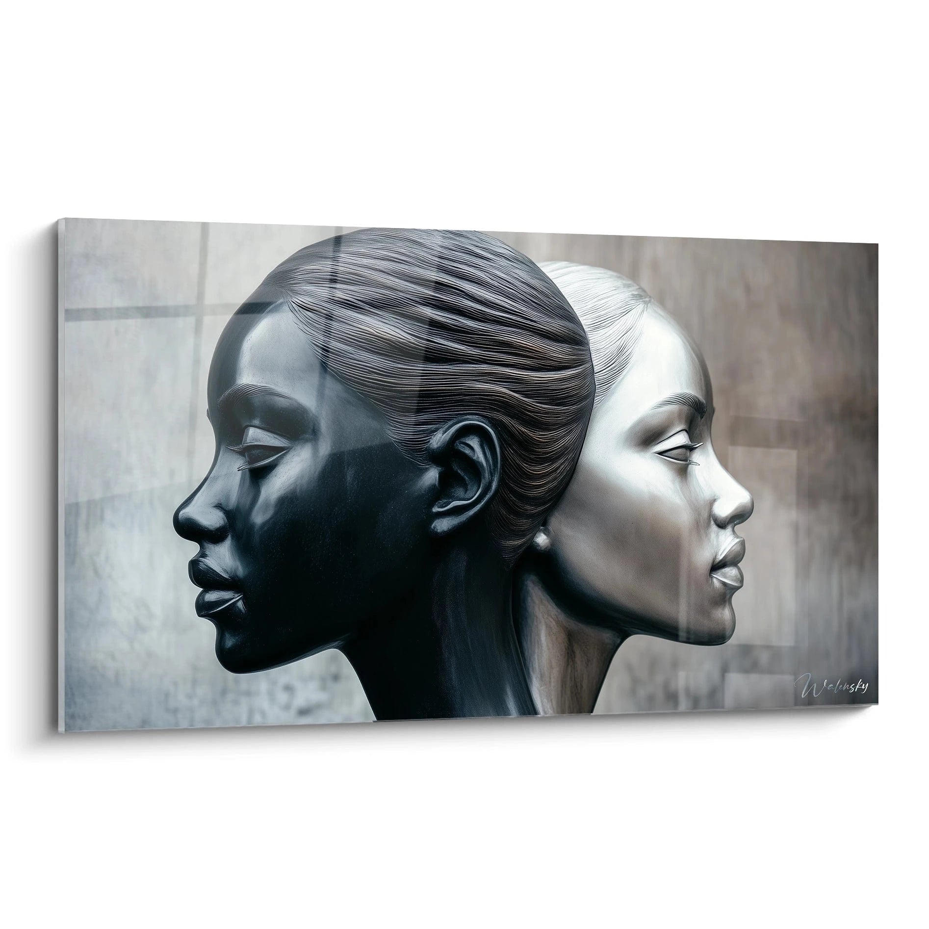 Un tableau surréalisme abstrait montrant deux profils opposés, l’un noir et l’autre argenté, sur un fond texturé gris neutre avec des lignes sculptées et des reliefs subtils.