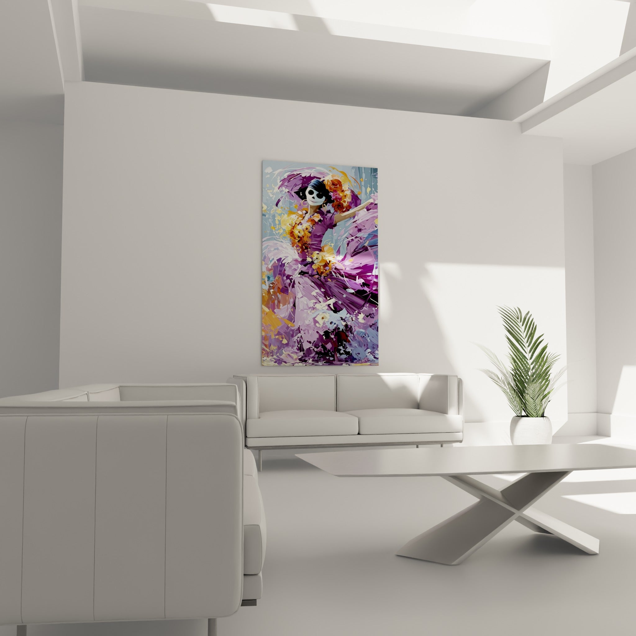 Figure squelette drapée de mauve et de touches dorées, tableau Dia de los Muertos au-dessus d'un canapé dans un salon lumineux
