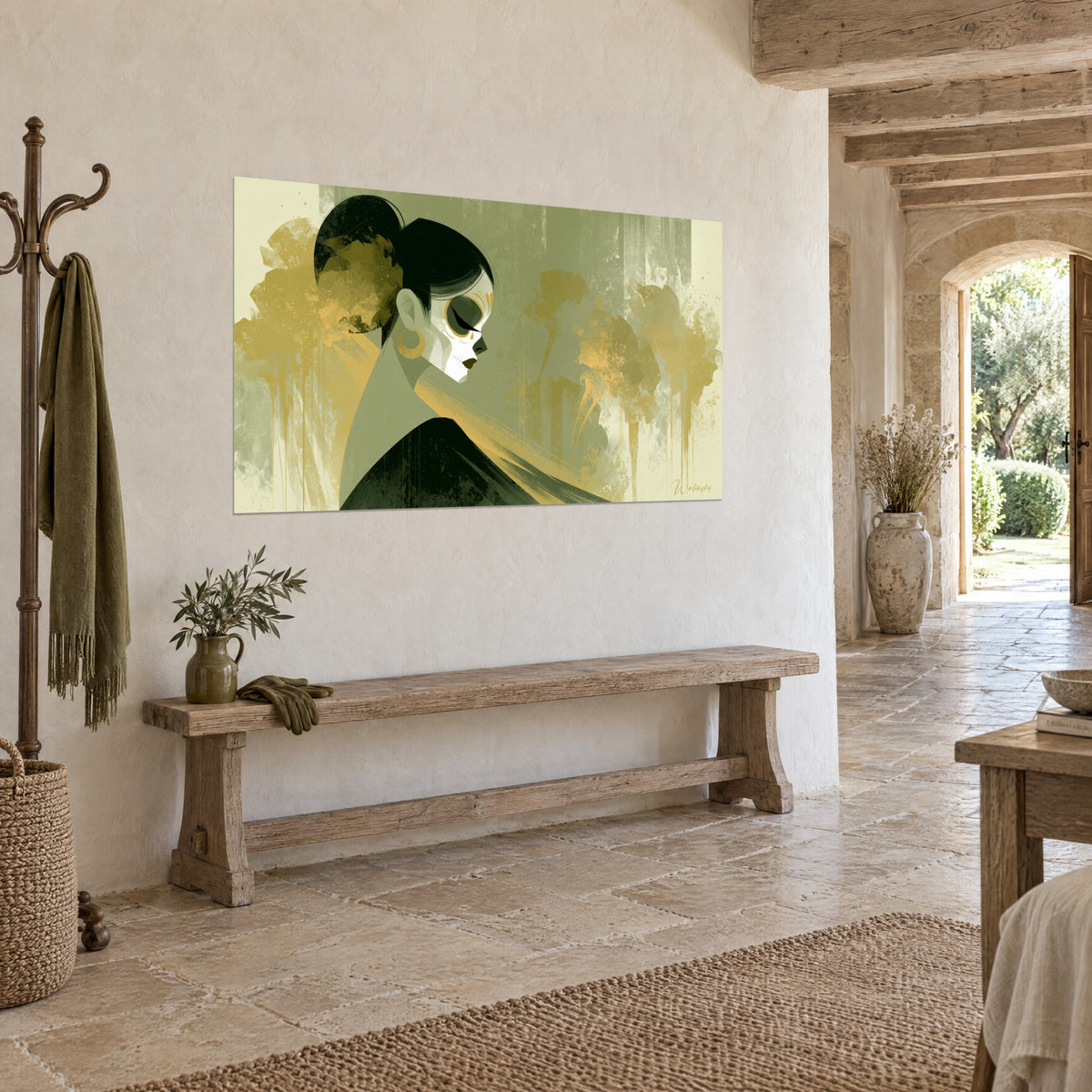 Quadro volto dipinto con chignon scuro, orecchino tondo dorato, colature verde salvia e gialle, su un muro di pietra chiara