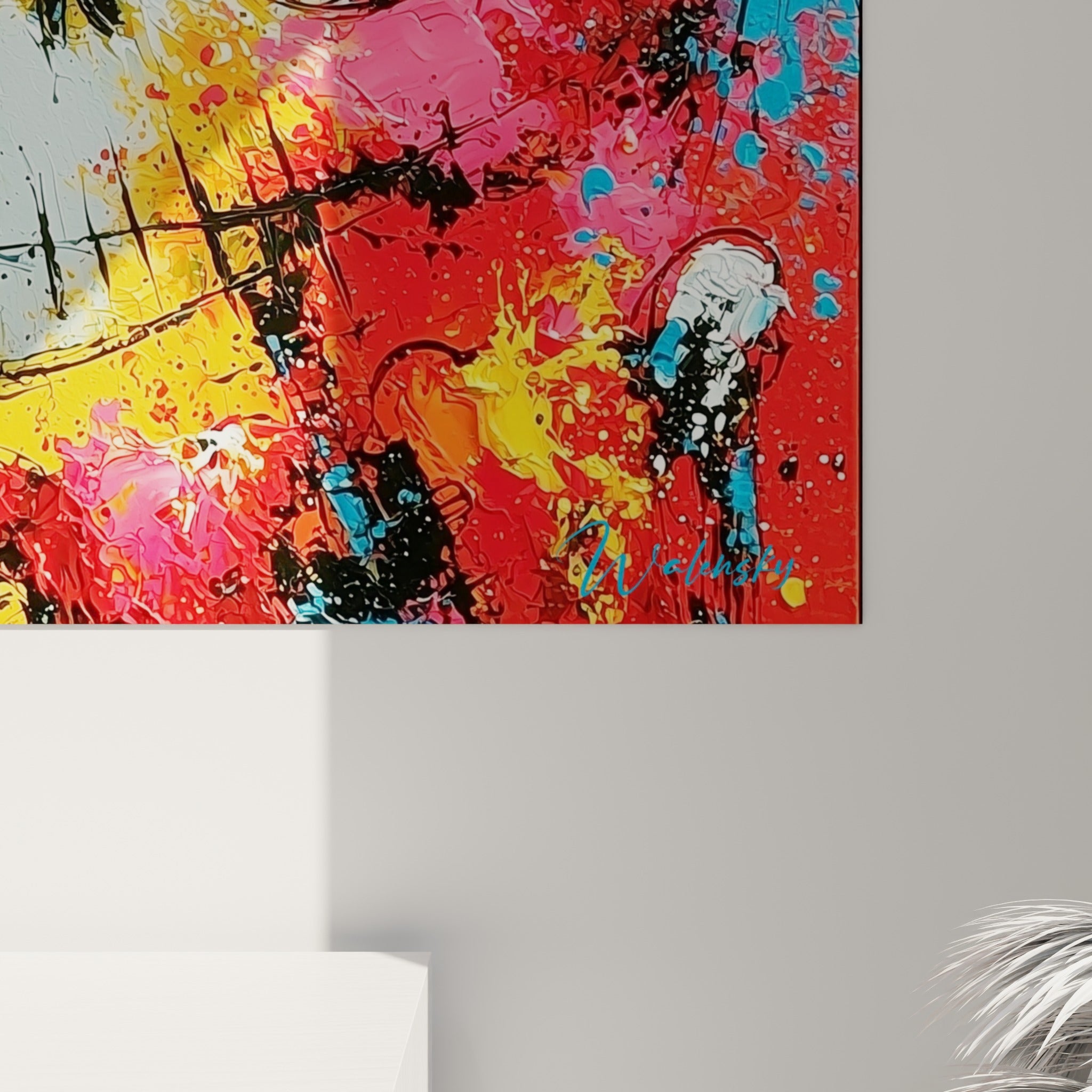 Empâtements noirs et coulures roses sur ce tableau Dia de los Muertos révélant le grain de la peinture éclaboussée