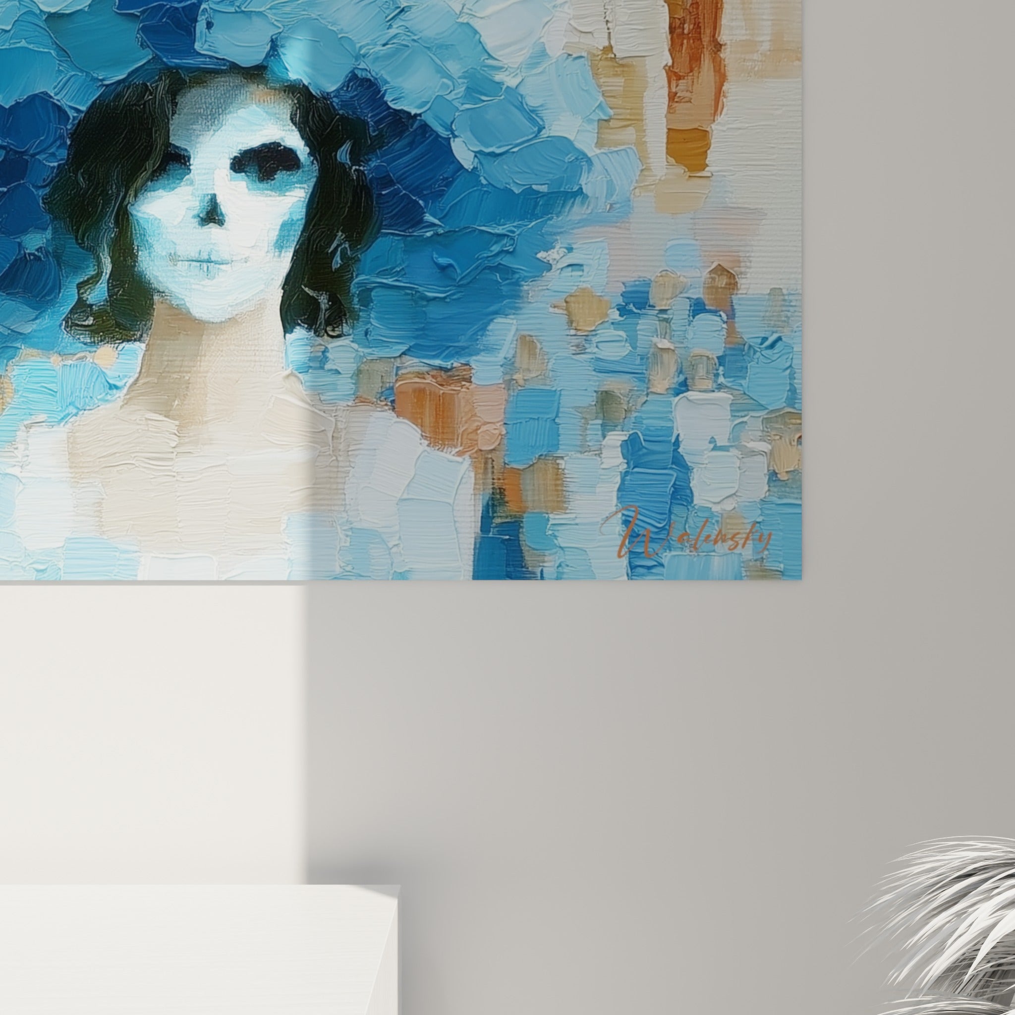 Empâtements épais de bleu et blanc sur les visages du Dia de los Muertos, coulures ocre visibles en gros plan