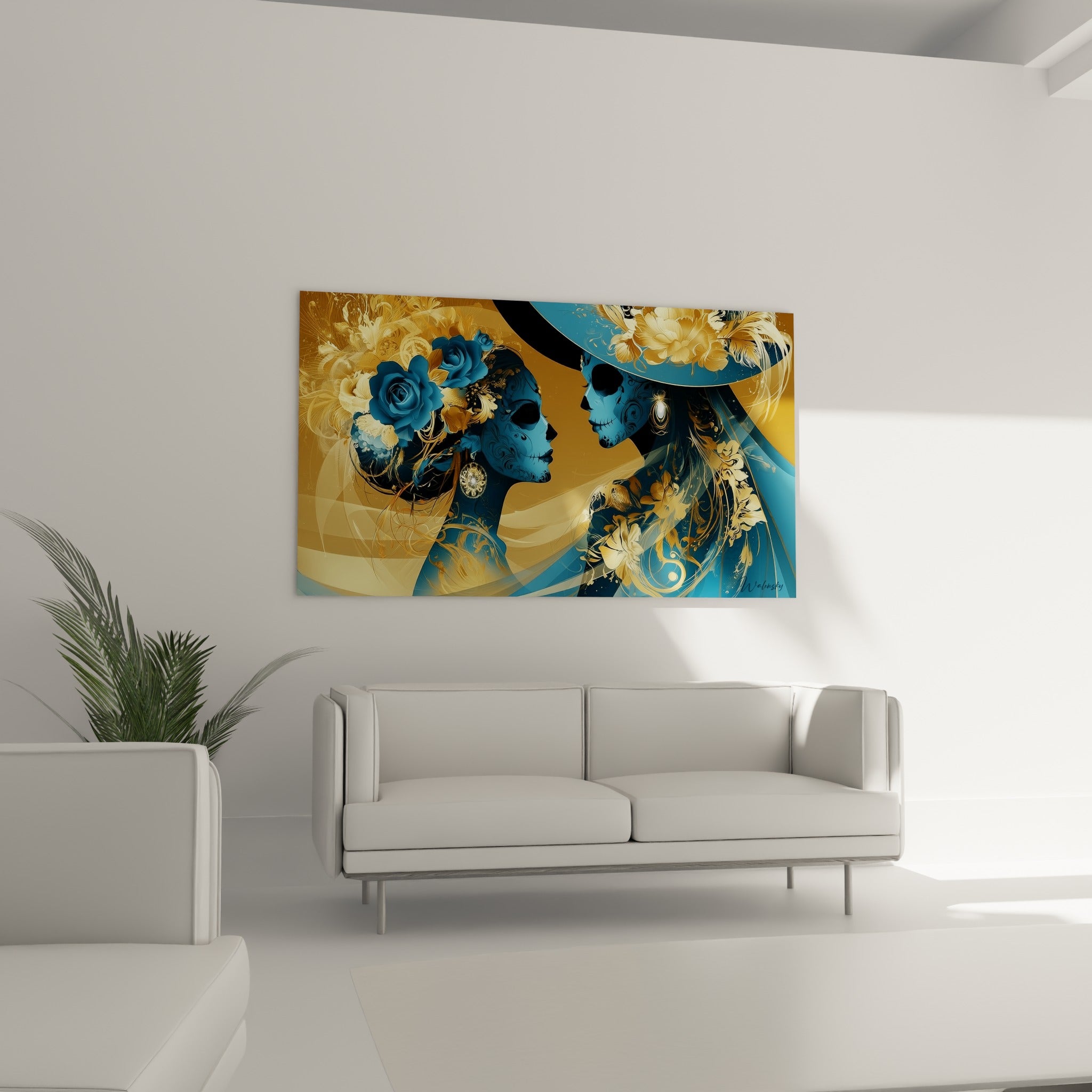 Silhouettes bleues aux motifs filigranes et chapeau doré, disposées au-dessus d'un canapé dans un salon lumineux.