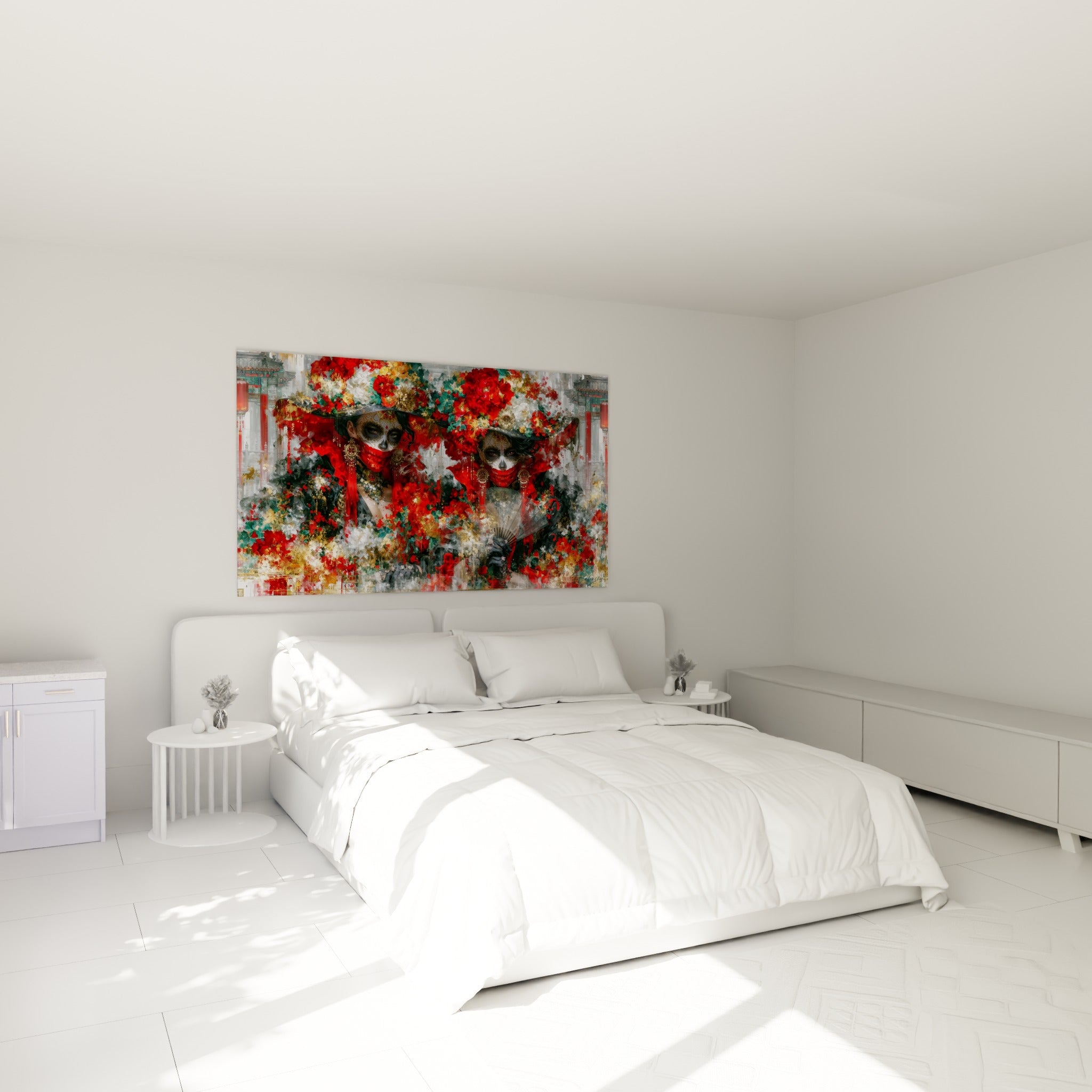 Visages peints Dia de los Muertos parés de fleurs rouges, accrochés au-dessus d'un lit dans une chambre claire