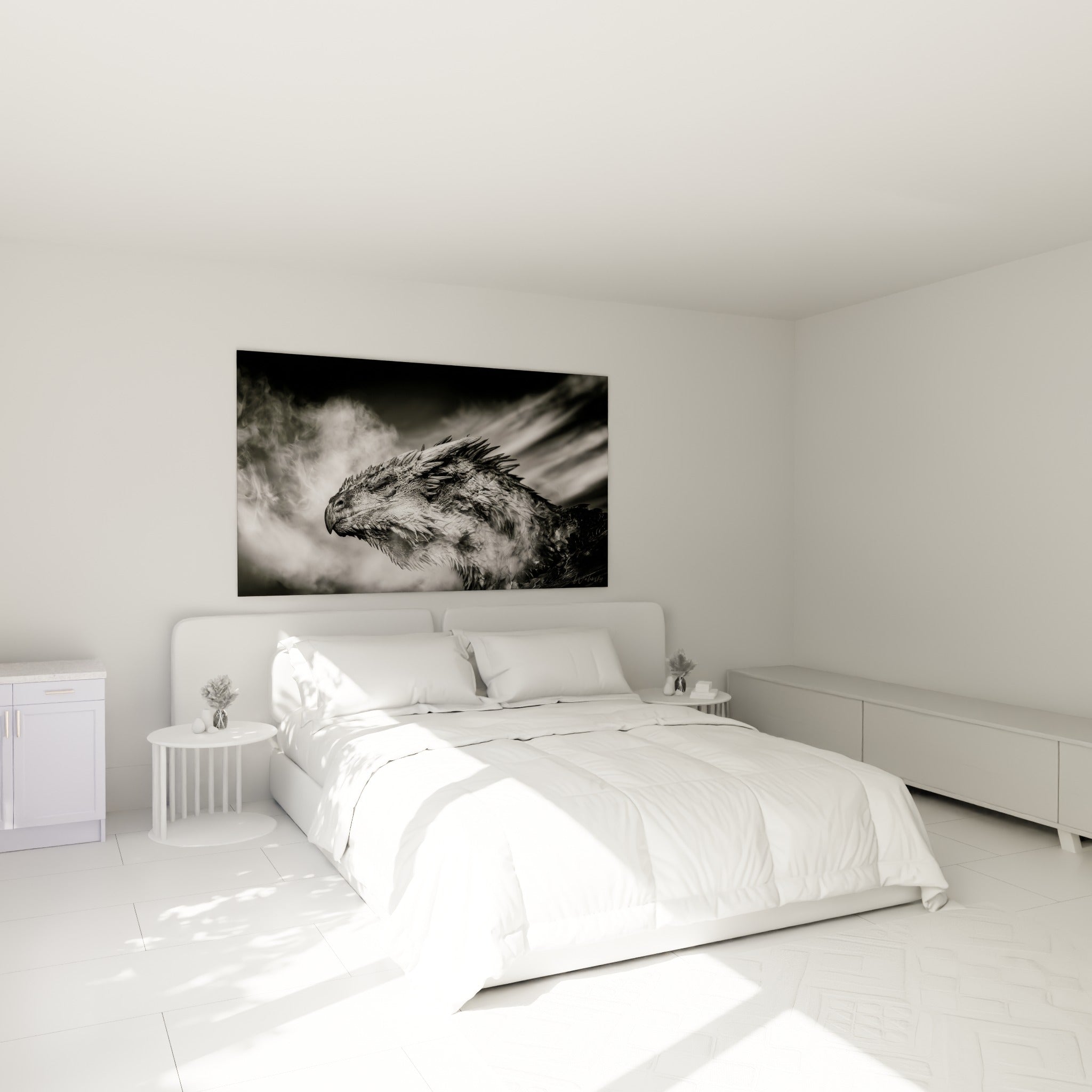 Créature mythique aux écailles noires et grises, accrochée au-dessus d'un lit dans une chambre claire