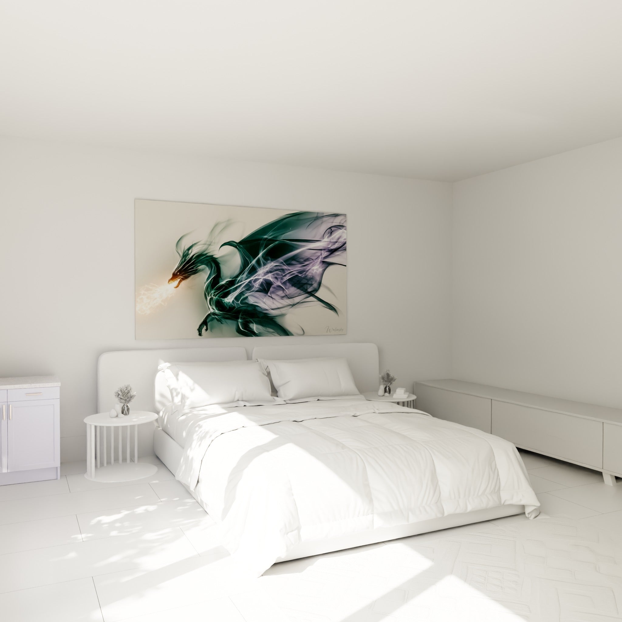 Créature ailée aux tons violets et verts crachant du feu, accrochée au-dessus d'un lit dans une chambre claire