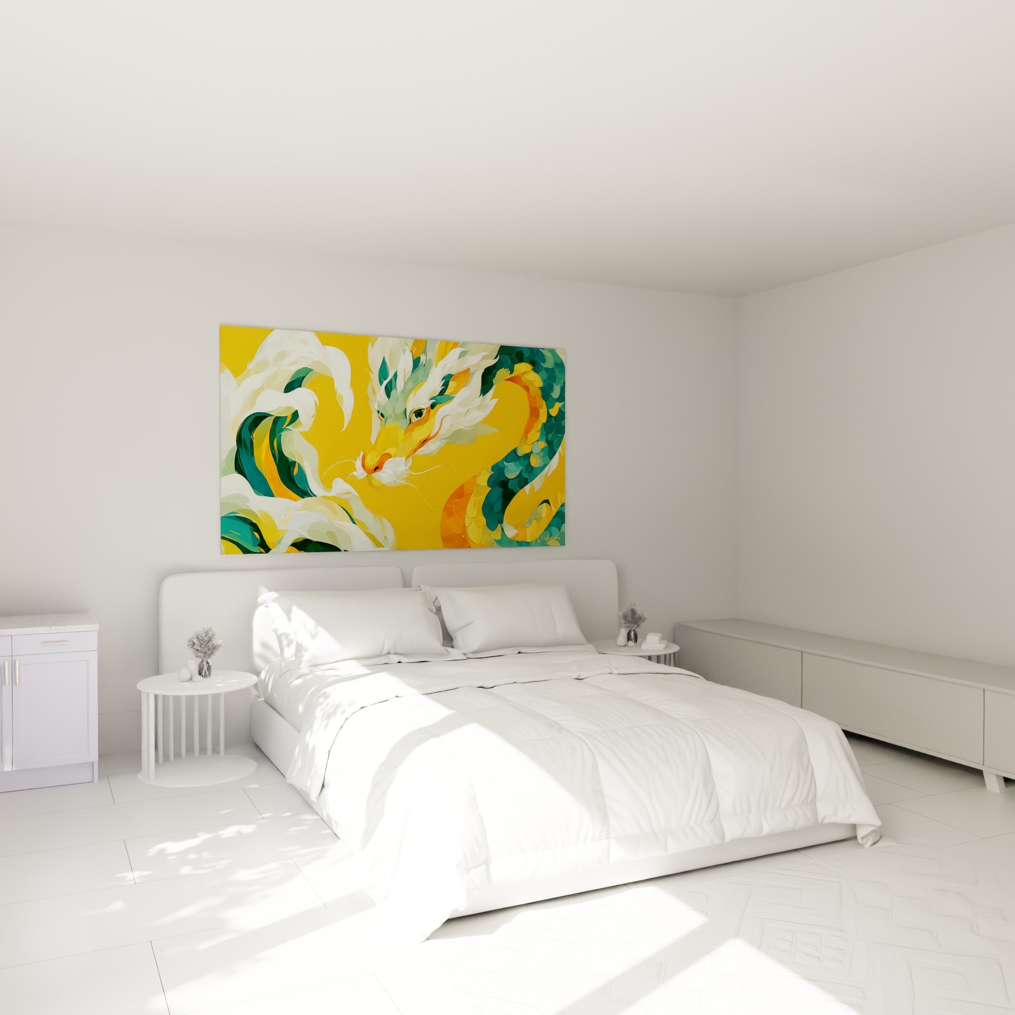 Créature mythique aux teintes ocre et émeraude accrochée au-dessus d'un lit dans une chambre claire