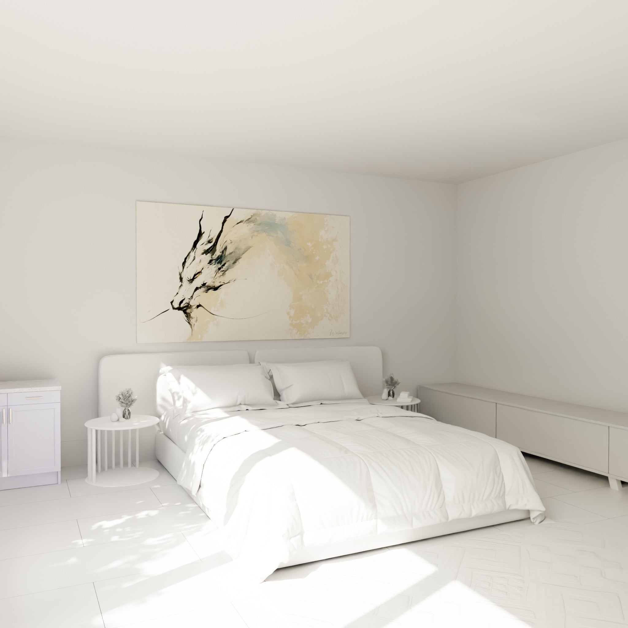 Créature mythique aux traits noirs et bleutés surplombant un lit dans une chambre claire