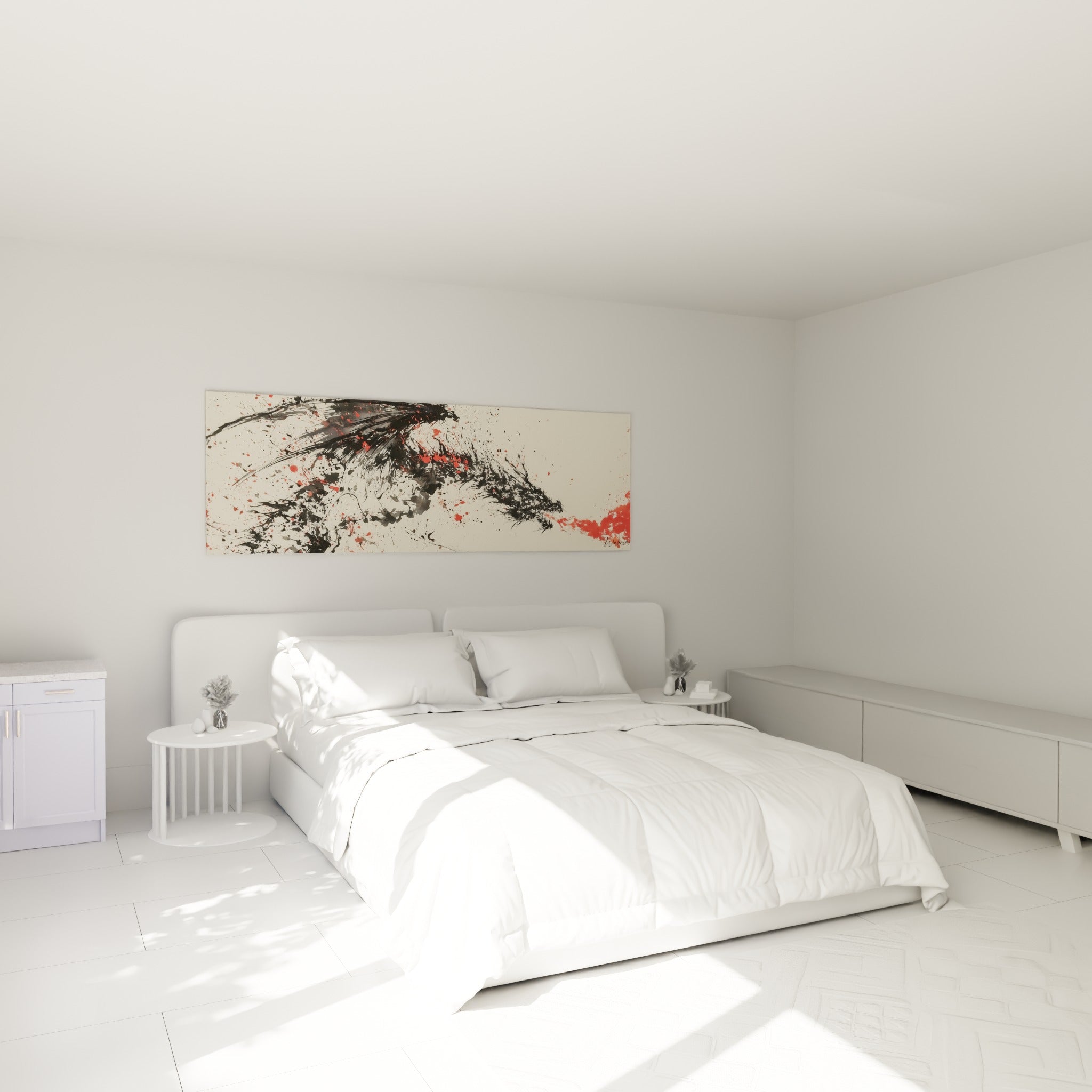Créature ailée en encre noire et touches vermillon, accrochée au-dessus d'un lit dans une chambre claire
