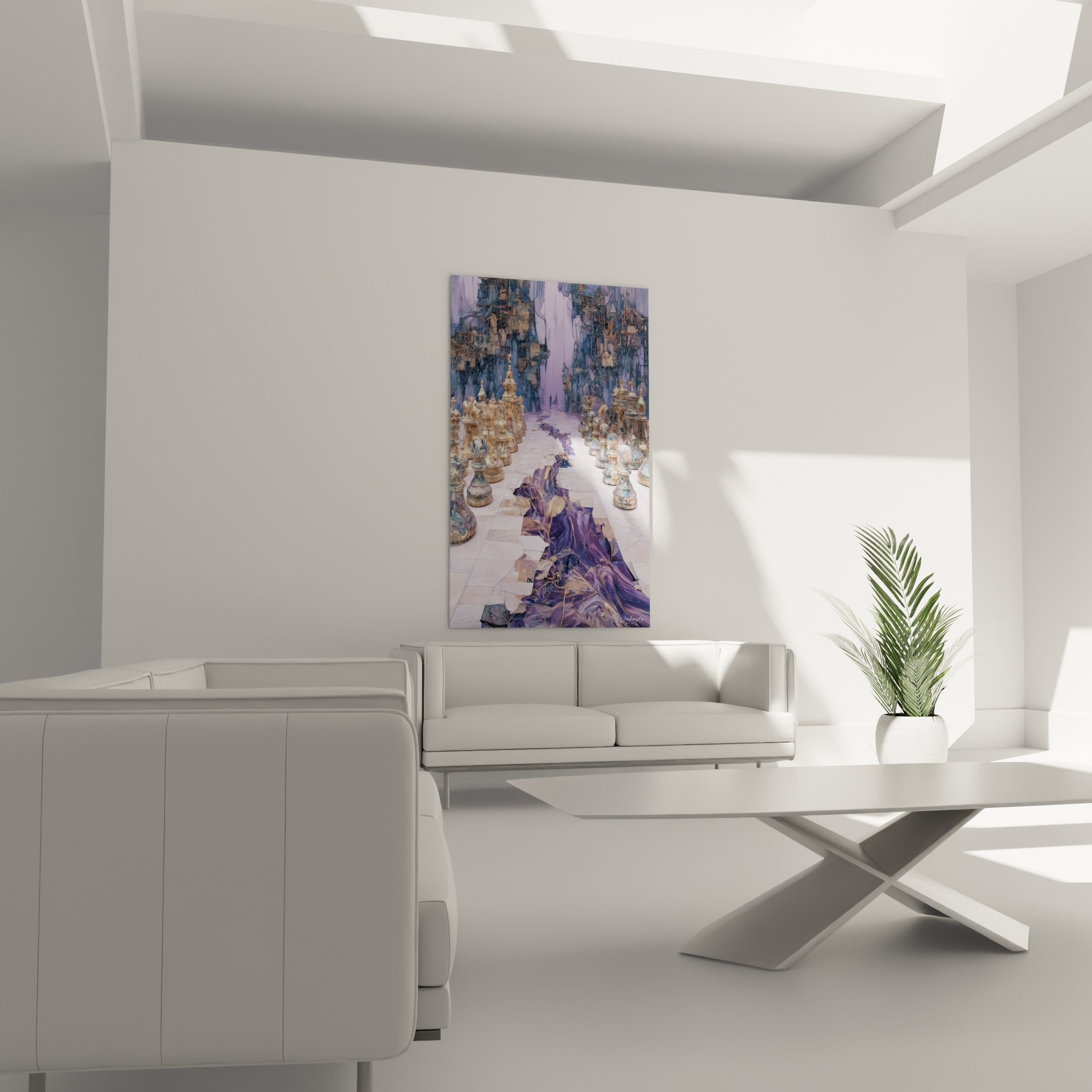 Pièces d'échecs dorées et architectures bleu marine de ce tableau au-dessus d'un canapé dans un salon lumineux
