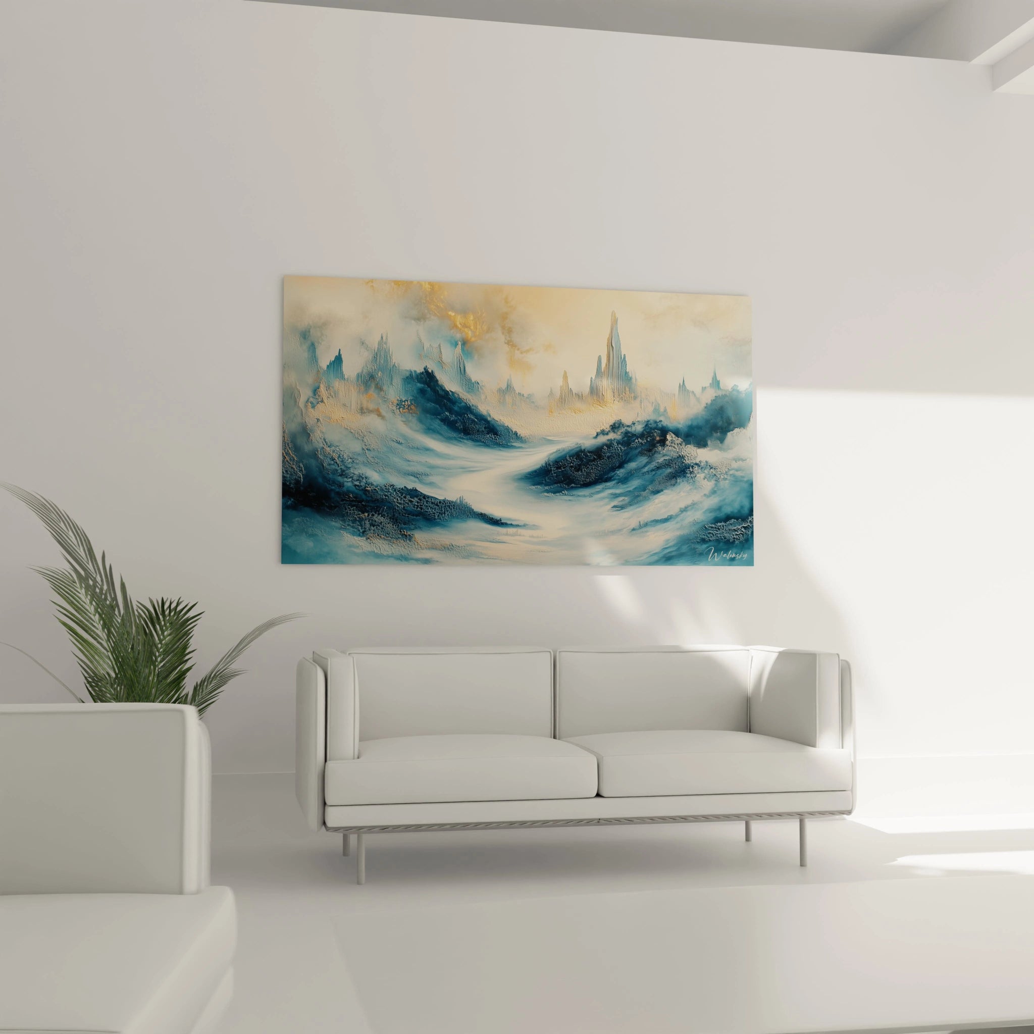 Un tableau paysage abstrait de montagnes bleues et blanches aux formes acérées s'élevant vers un ciel couleur or, avec des effets texturés suggérant la glace et la neige, et des jeux d'ombre et de lumière créant une profondeur visuelle.