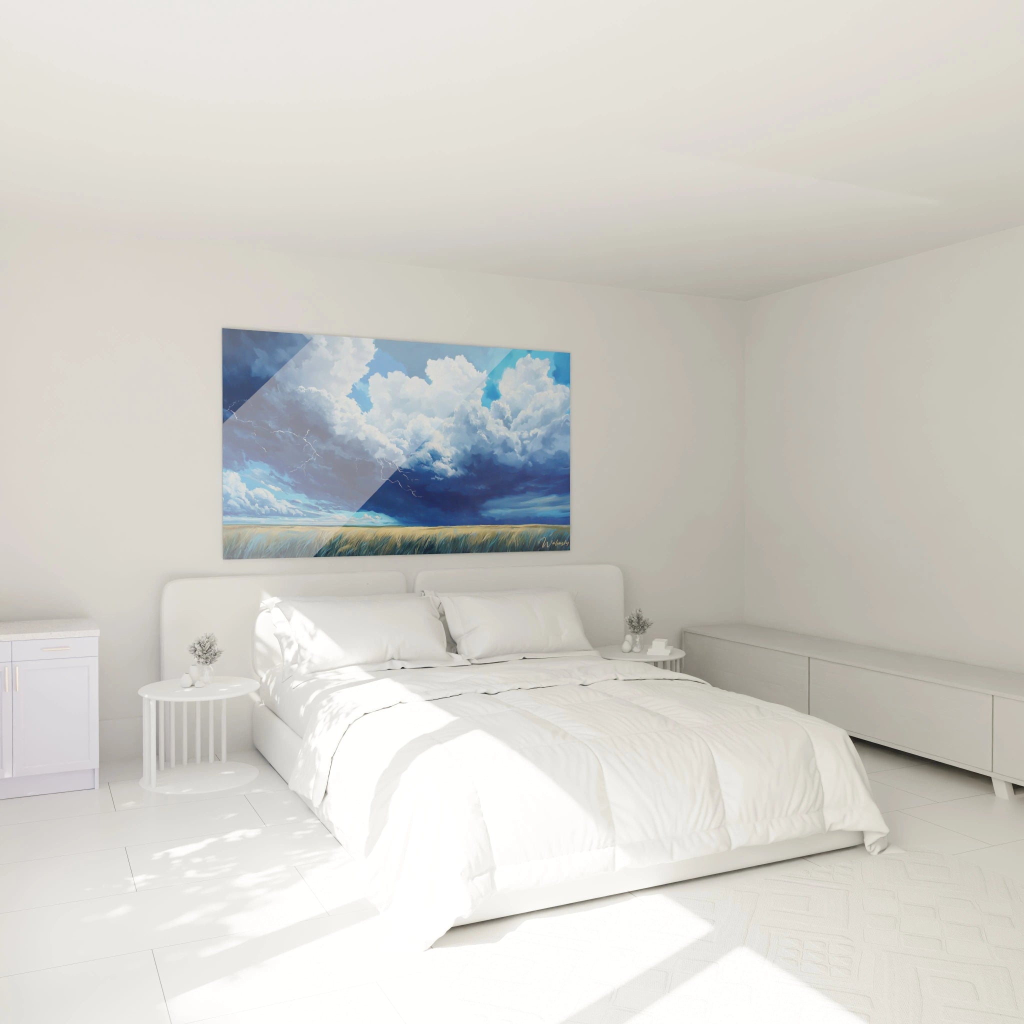 Un tableau orage affichant un vaste ciel tumultueux bleu profond parsemé de nuages blancs volumineux au-dessus d'une étendue de champs dorés ondulants, illuminé par un éclair discret qui ajoute une tension dramatique à la composition équilibrée.