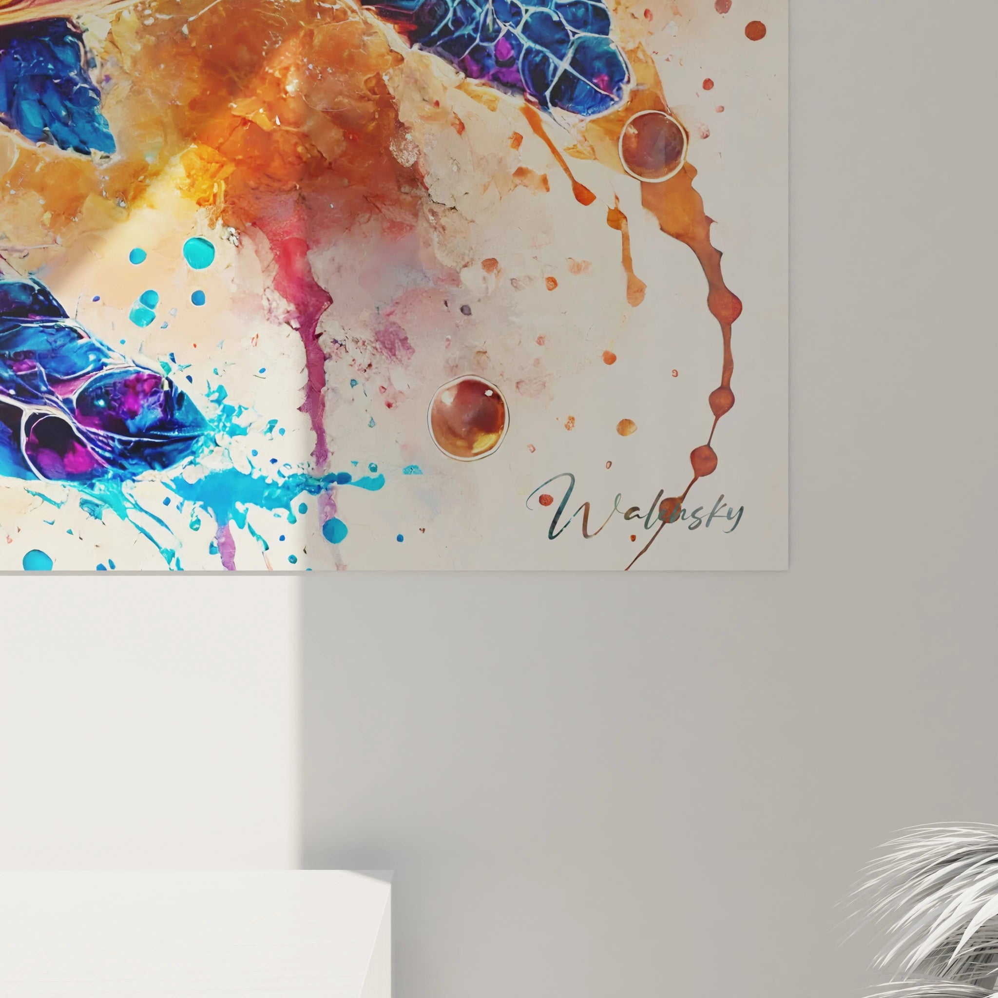 Une vue rapprochée du tableau tortue de mer révèle des détails minutieux sur la carapace et les nageoires. Les éclaboussures de couleurs et l'effet de relief accentuent l'impression de mouvement et d'immersion.