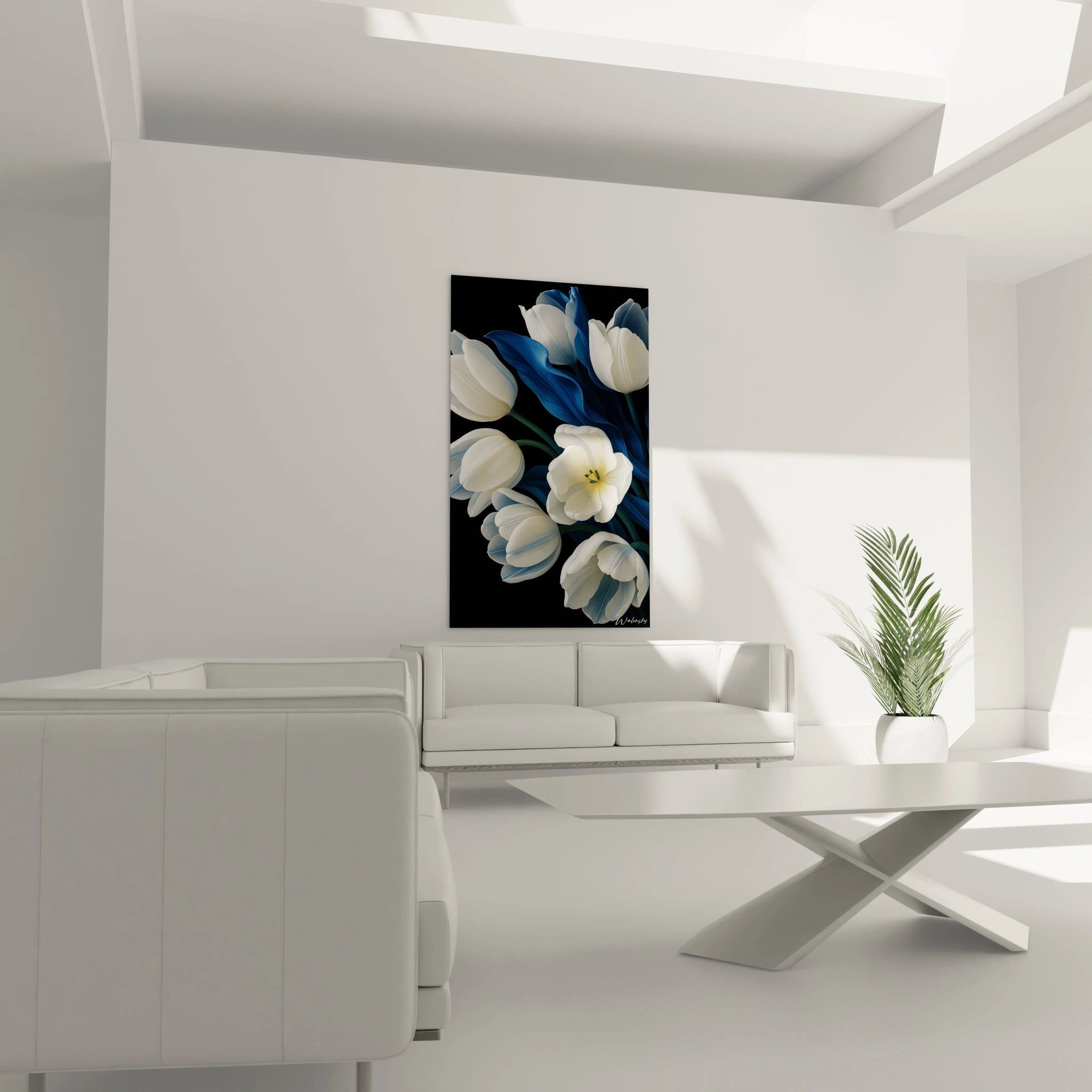Un tableau fleurs montrant des tulipes blanches aux pétales diaphanes et aux courbes gracieuses sur fond noir absorbant. Le bleu profond du feuillage ondulant encadre délicatement les fleurs, créant un jeu de textures lisses et de contrastes marqués dans cette composition botanique réaliste.