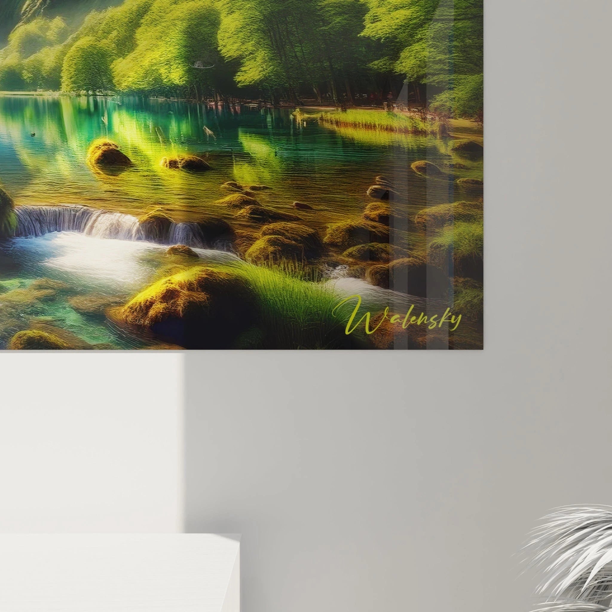 Un tableau paysage centré sur un lac entouré de végétation luxuriante, montagnes au fond, ciel nuageux, et dégradés de vert, bleu, blanc et gris avec effets de lumière diffuse.