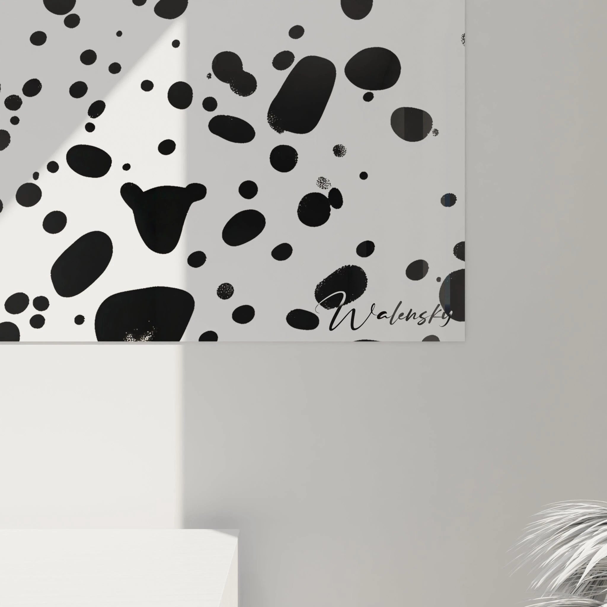 Tableau tacheté noir et blanc de Walensky, ajoutant une touche moderne à votre décoration intérieure