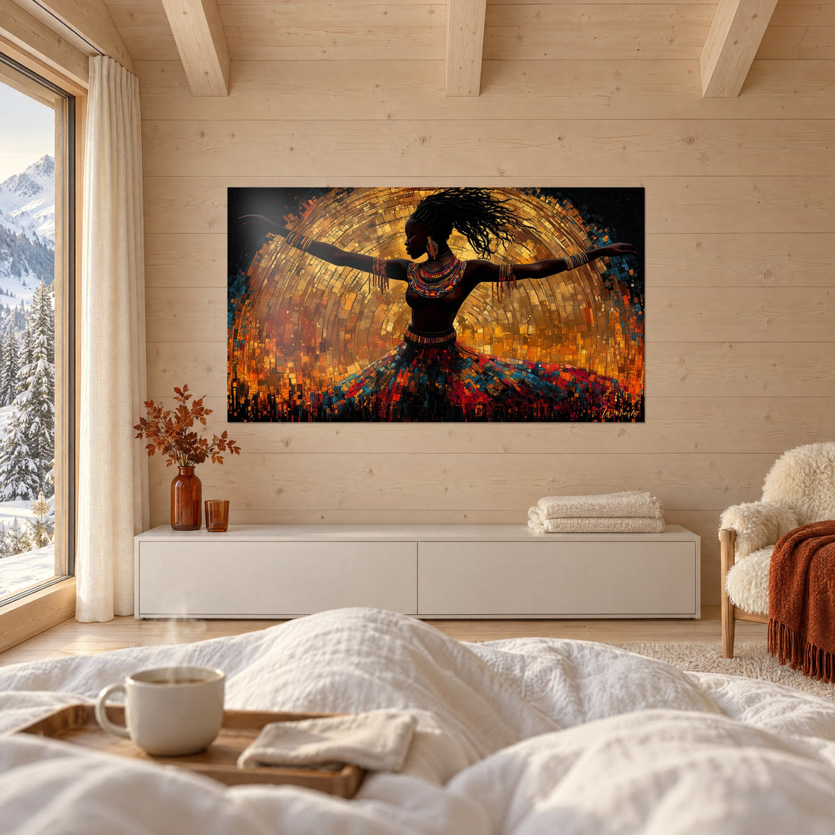 Schilderij van een vrouw in trance met kralensieraden, koperen en nachtblauwe mozaïekscherven, boven een bed in een lichte slaapkamer