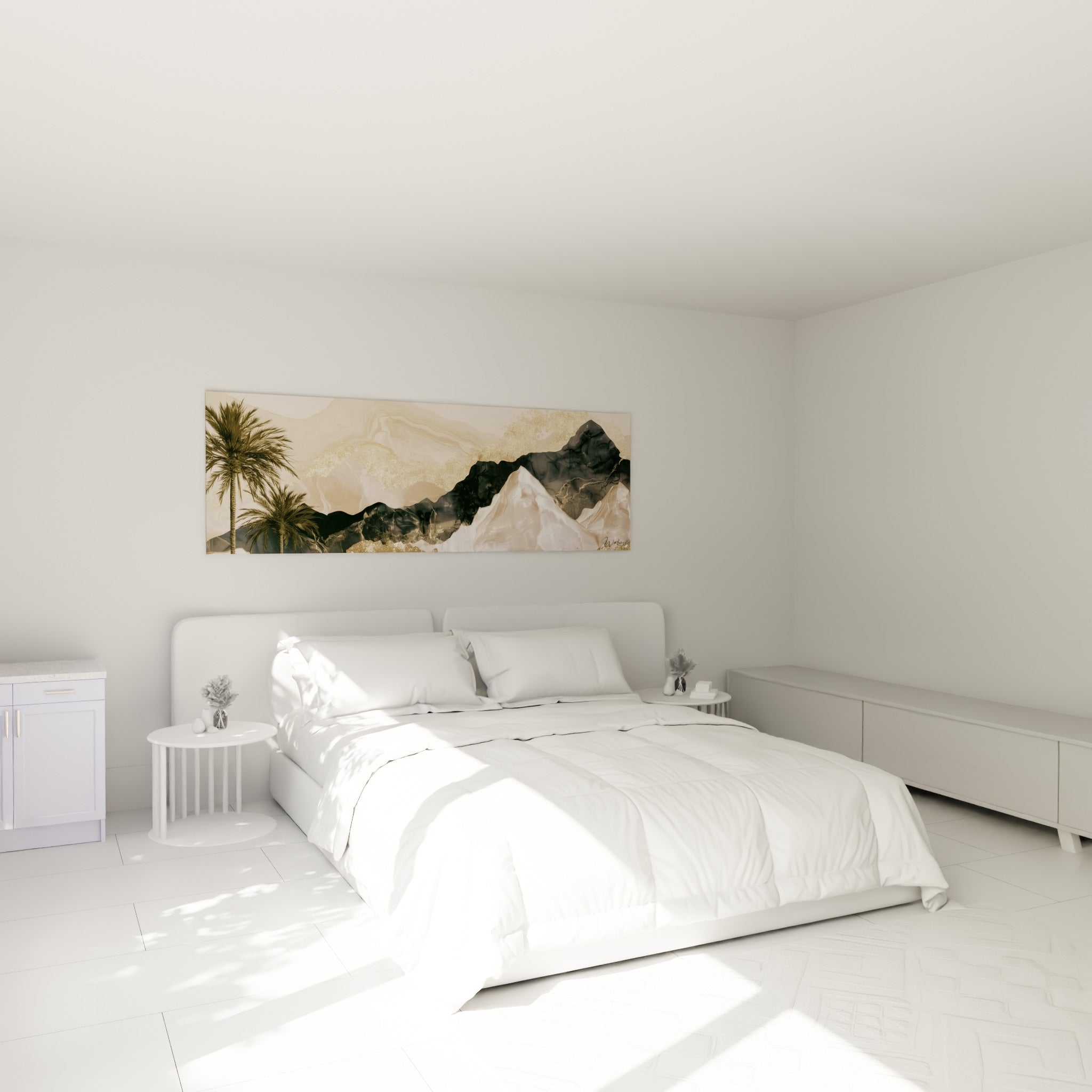 Montagnes dorées et palmiers verts au-dessus d'un lit dans une chambre claire et épurée