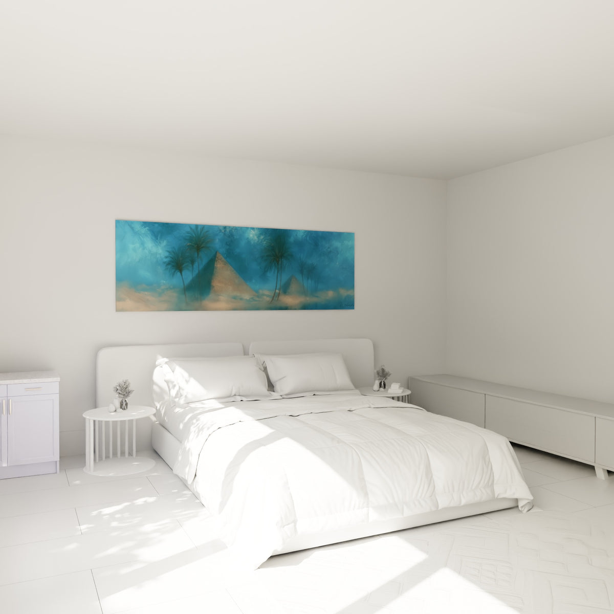 Palmiers et pyramides égypte bleu marine et doré au-dessus d'un lit dans une chambre claire