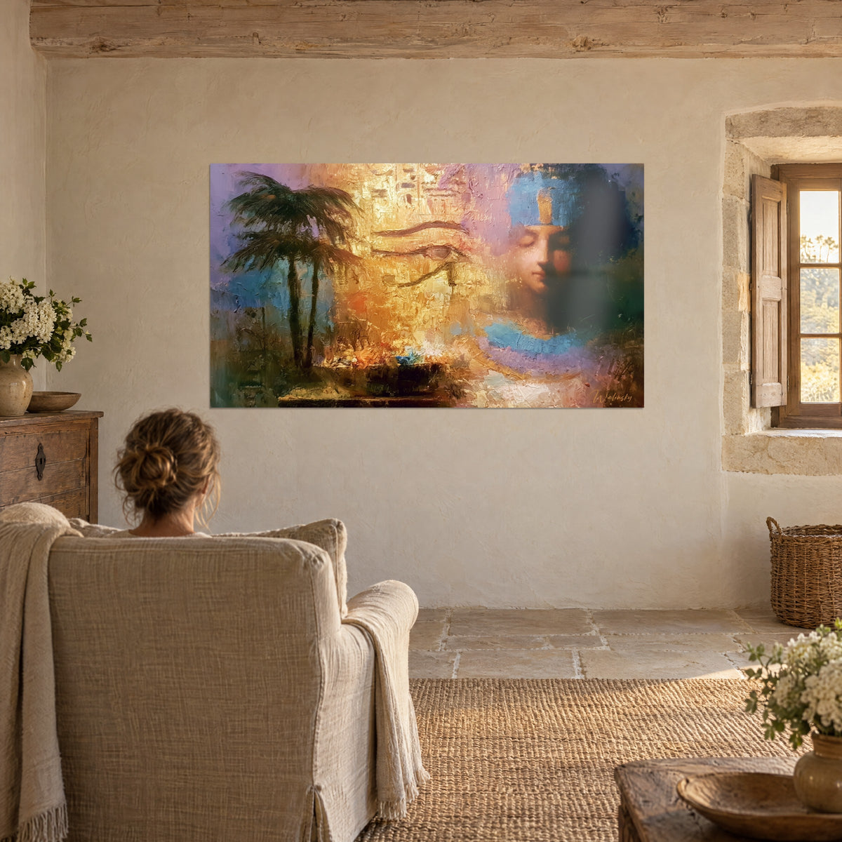 Quadro antico Egitto dipinto a spatola, volto blu e rosa, Occhio di Horus ambrato, di fronte a una poltrona in una stanza di pietra