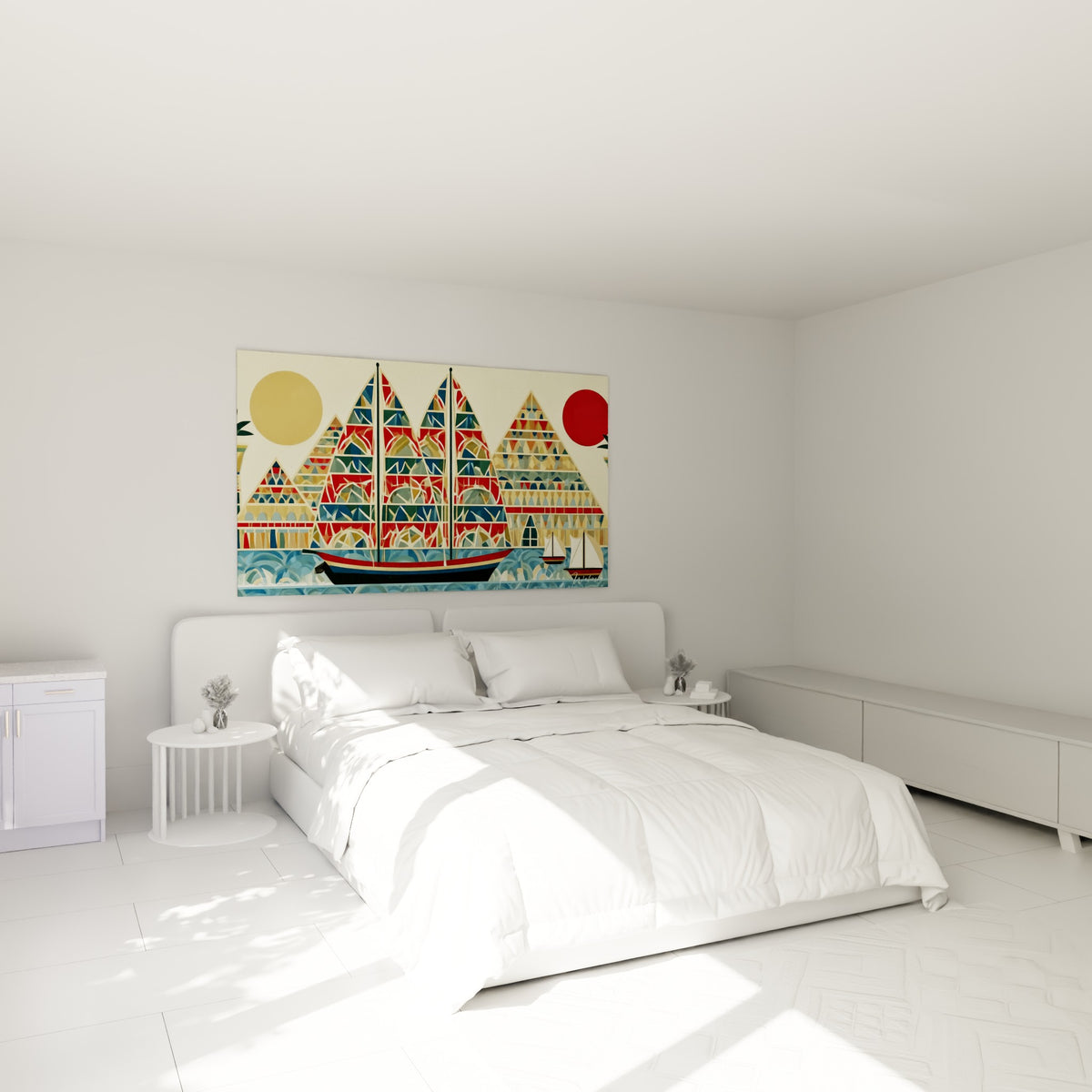 Voiles égypte terracotta et bleu marine accrochées au-dessus d'un lit dans une chambre claire