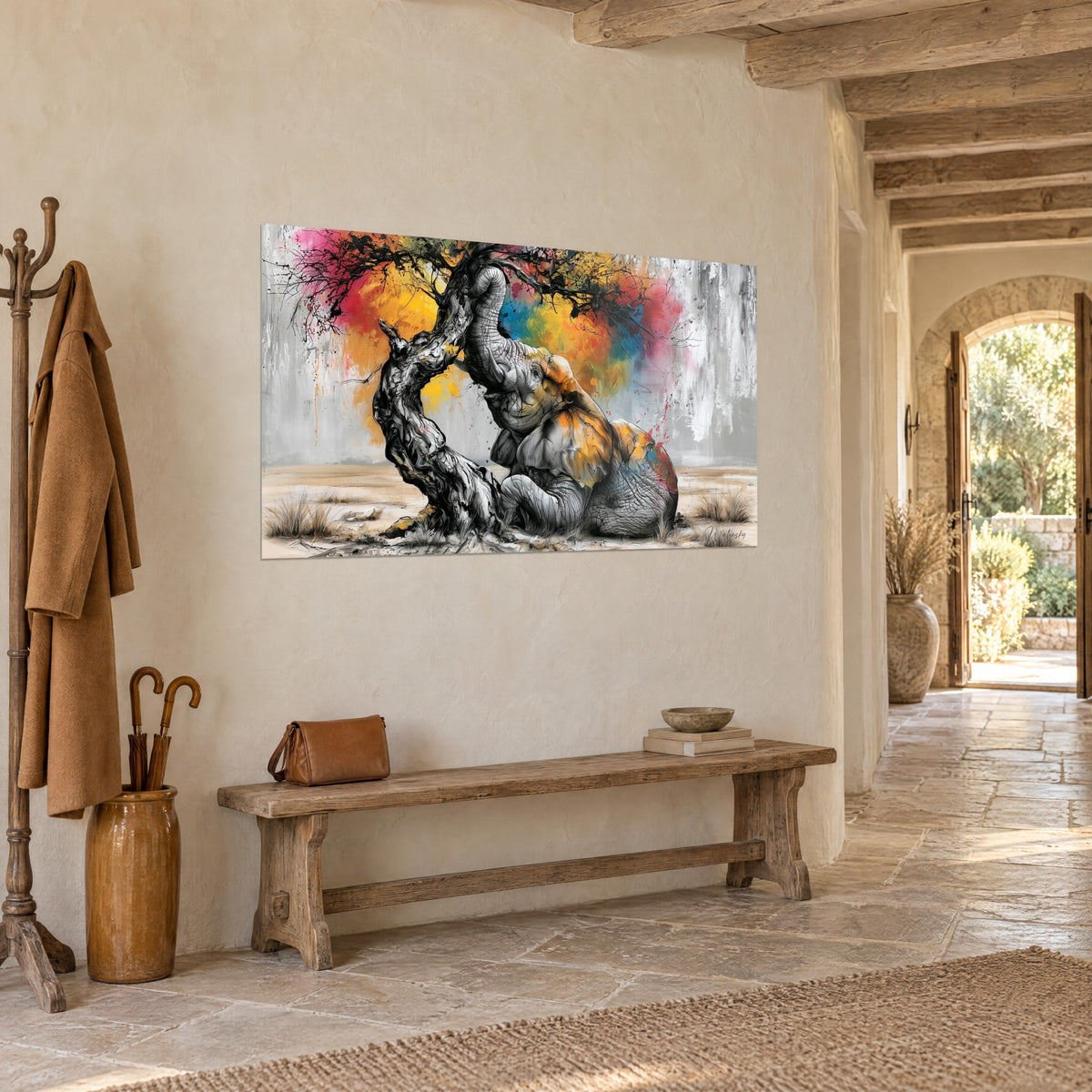 Quadro pachiderma ocra raggomitolato sotto un albero contorto, schizzi gialli e rosa su fondo grigio, corridoio in pietra a volta