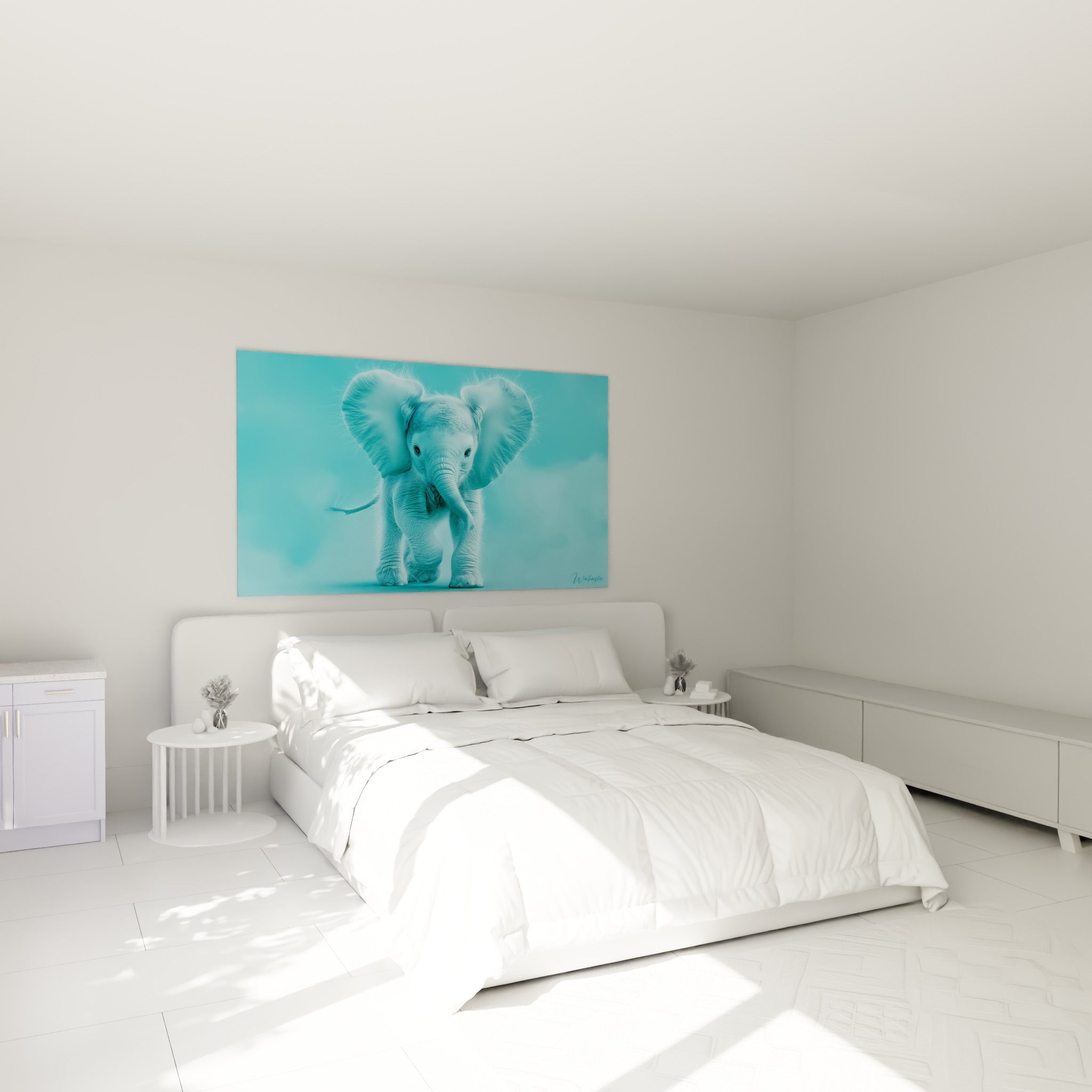 Jeune éléphant bleu ciel et cyan pâle accroché au-dessus d'un lit dans une chambre claire