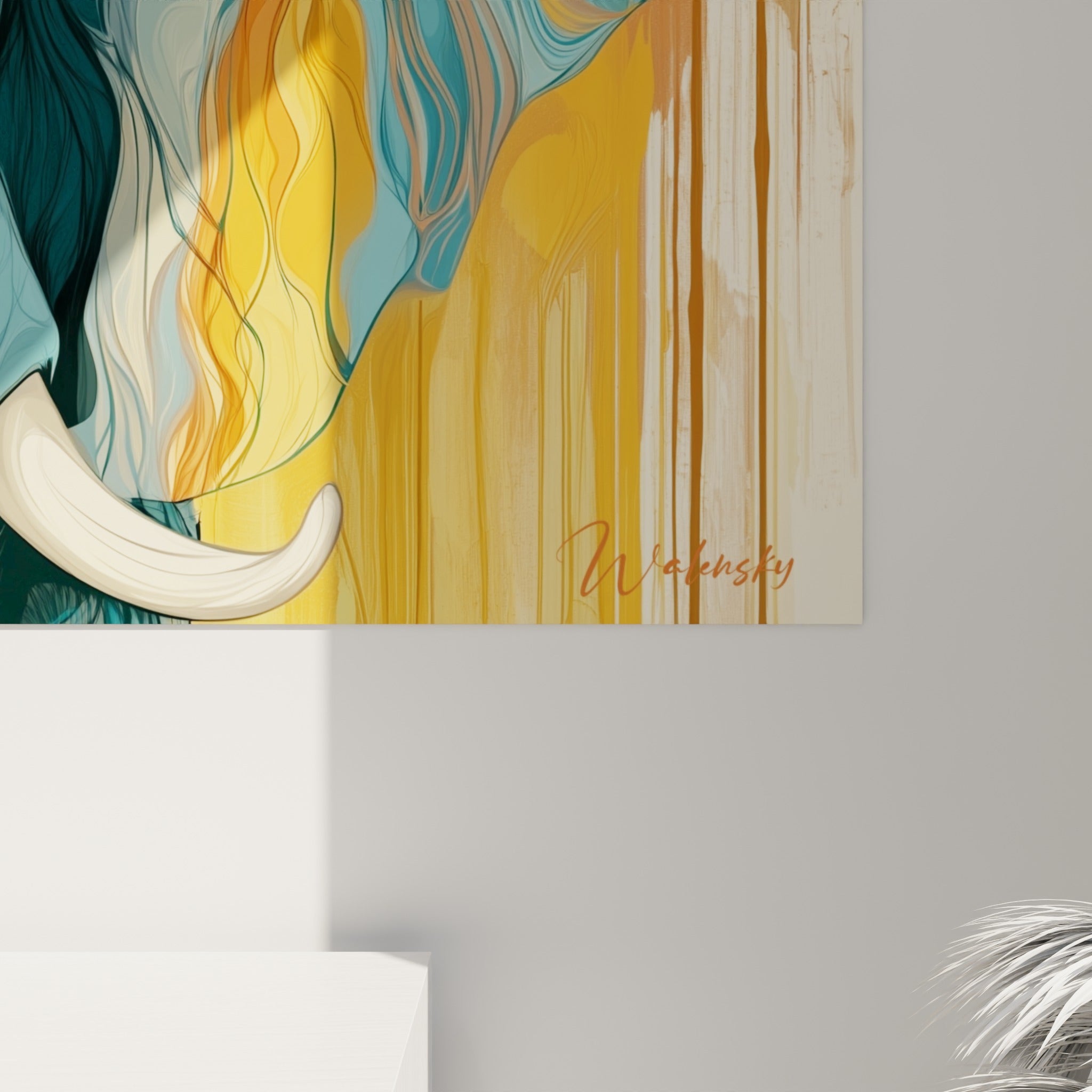 Détail de la trompe d'éléphant, traits fins bleu sarcelle et coulures orange sur la toile accrochée