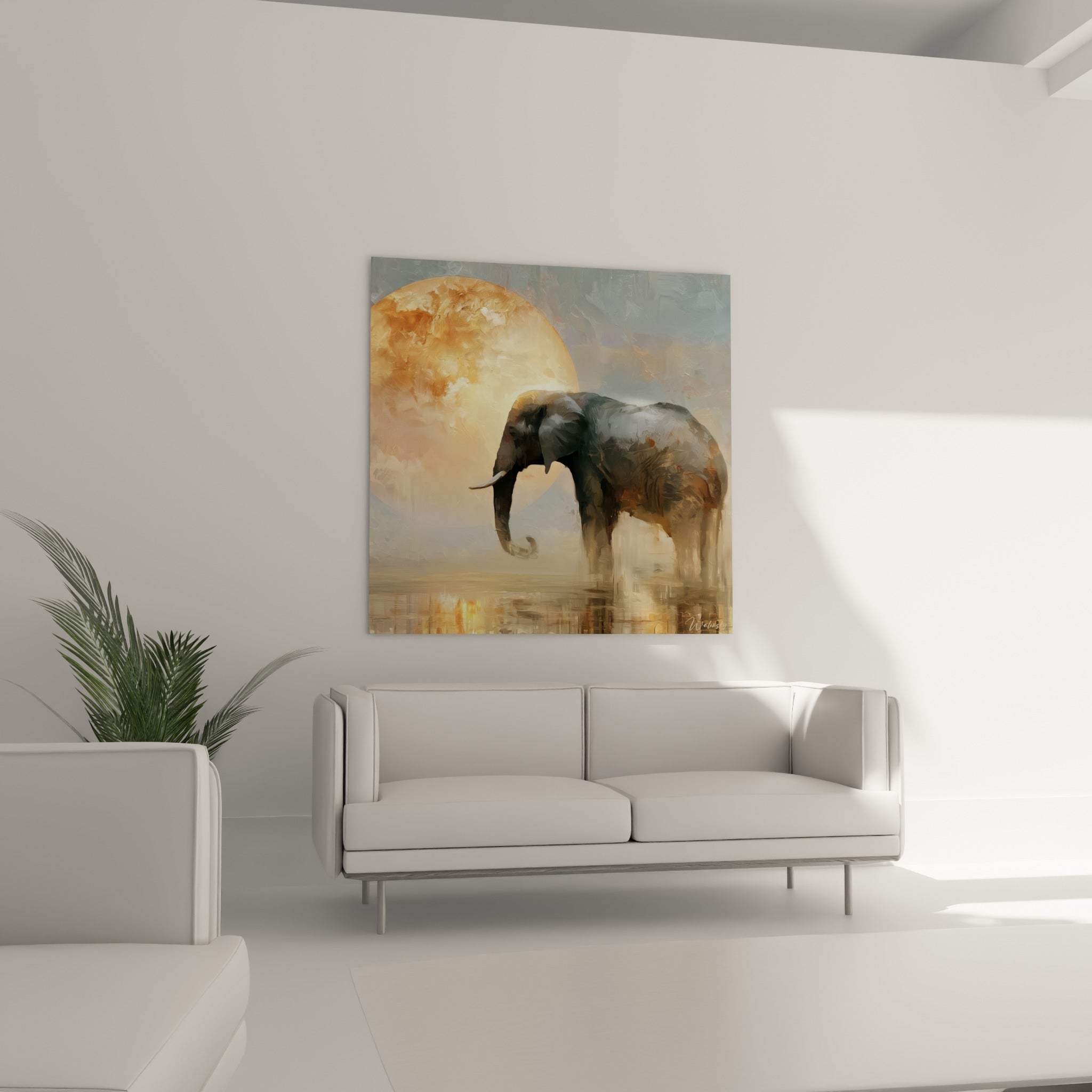 Trompe recourbée de l'éléphant sous une lumière ambrée, au-dessus d'un canapé dans un salon lumineux