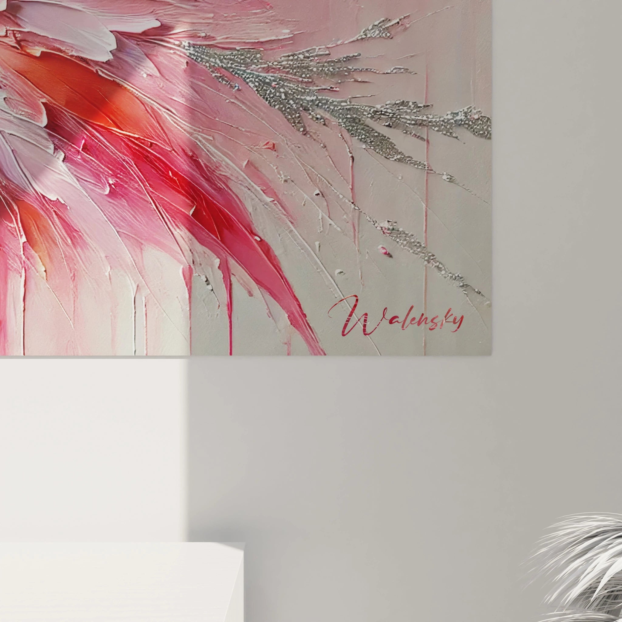 Découvrez la beauté de ce tableau flamand rose de près. Les textures et les nuances de rose et d'argent offrent une expérience visuelle riche et apaisante.