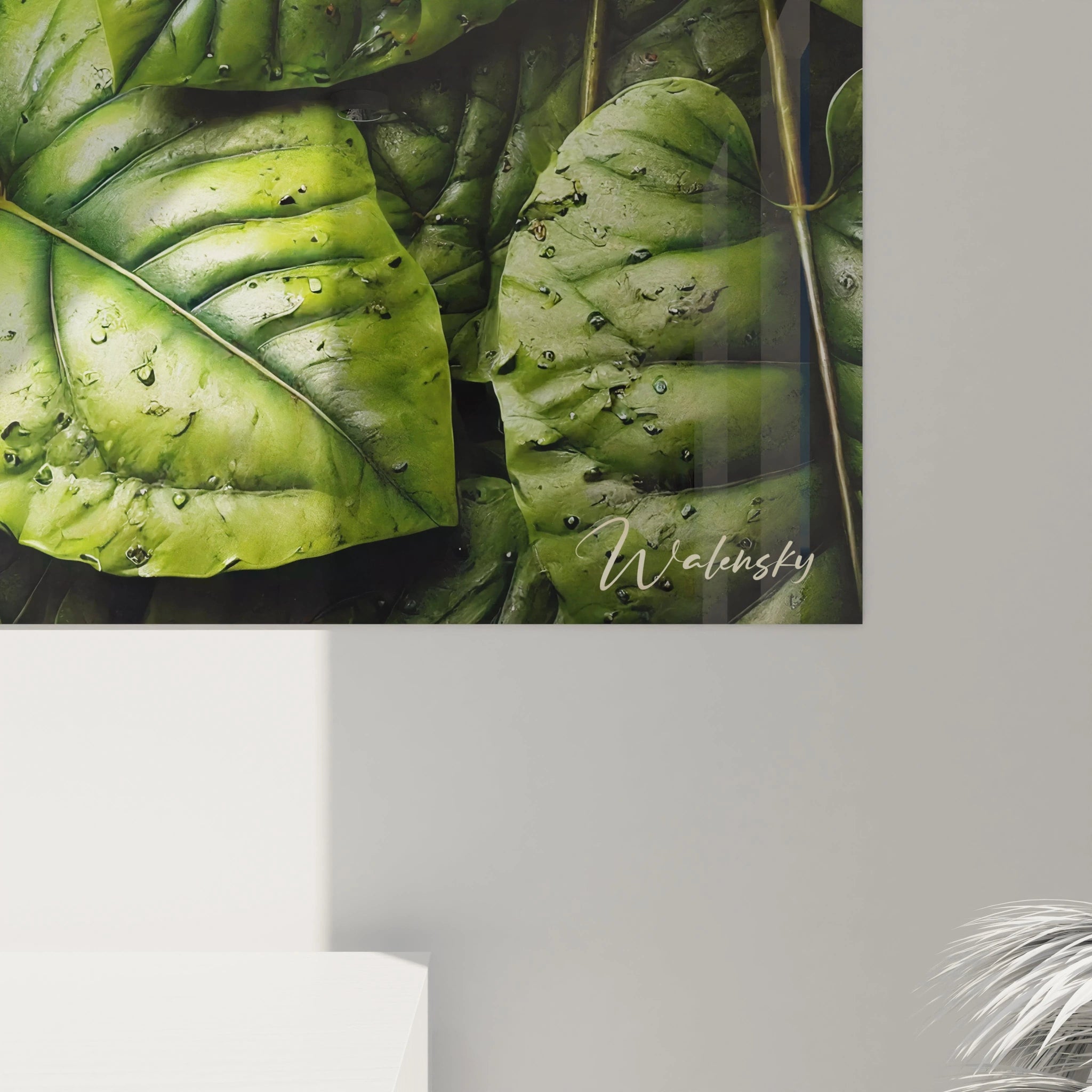 Une vue rapprochée du tableau renard révèle des détails fascinants. La texture des feuilles et l'intensité du regard du renard capturent parfaitement l'essence de la nature sauvage et authentique.