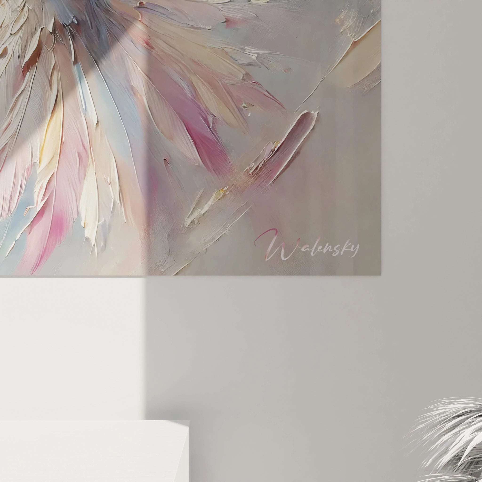 Vue de pres, le tableau colibri revele des details exquis. Chaque coup de pinceau illustre la grace de cet oiseau minuscule dans un melange de teintes apaisantes.