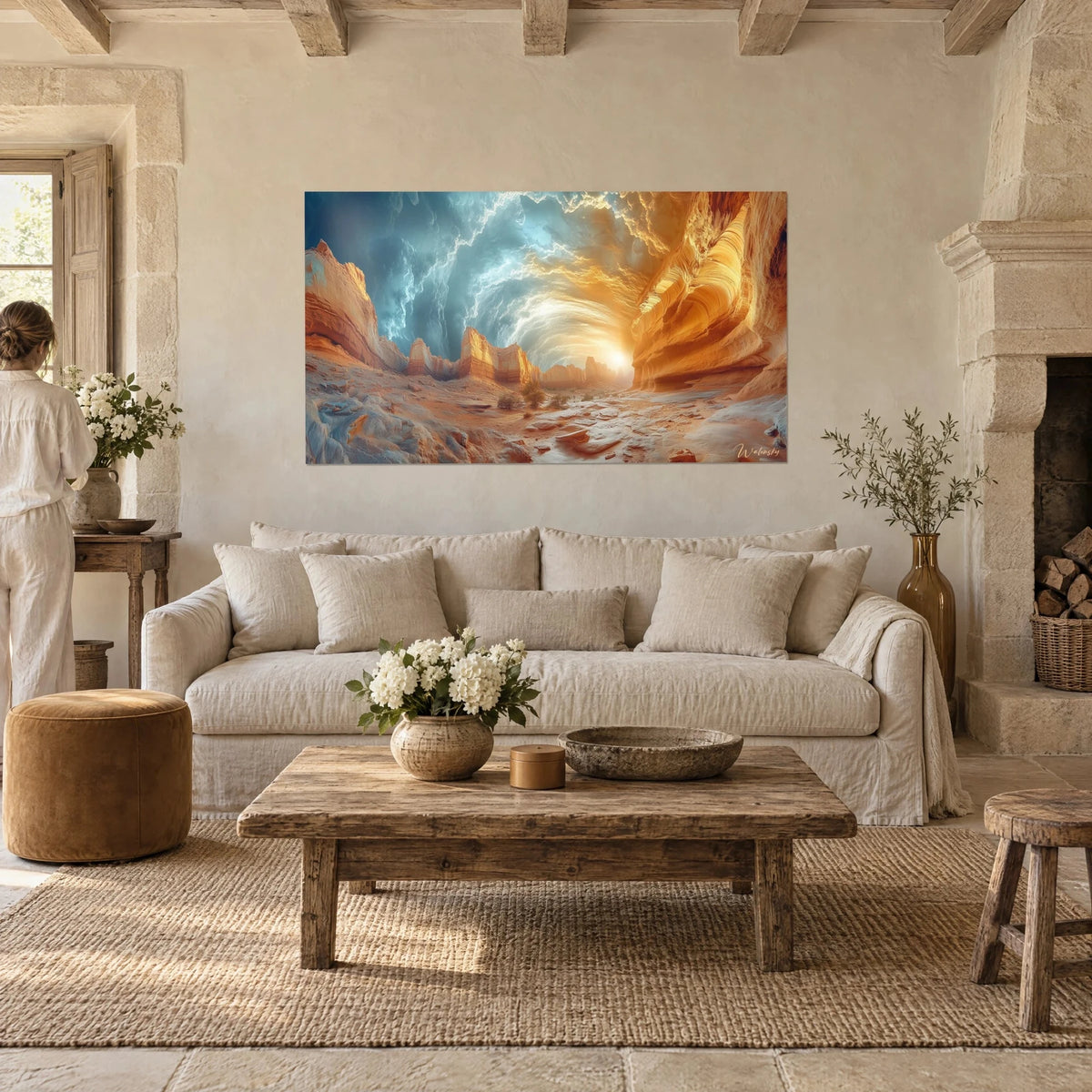 Quadro canyon di arenaria ocra scolpito dal vento, cielo blu ghiacciaio e sole dorato, sopra un divano in un soggiorno luminoso
