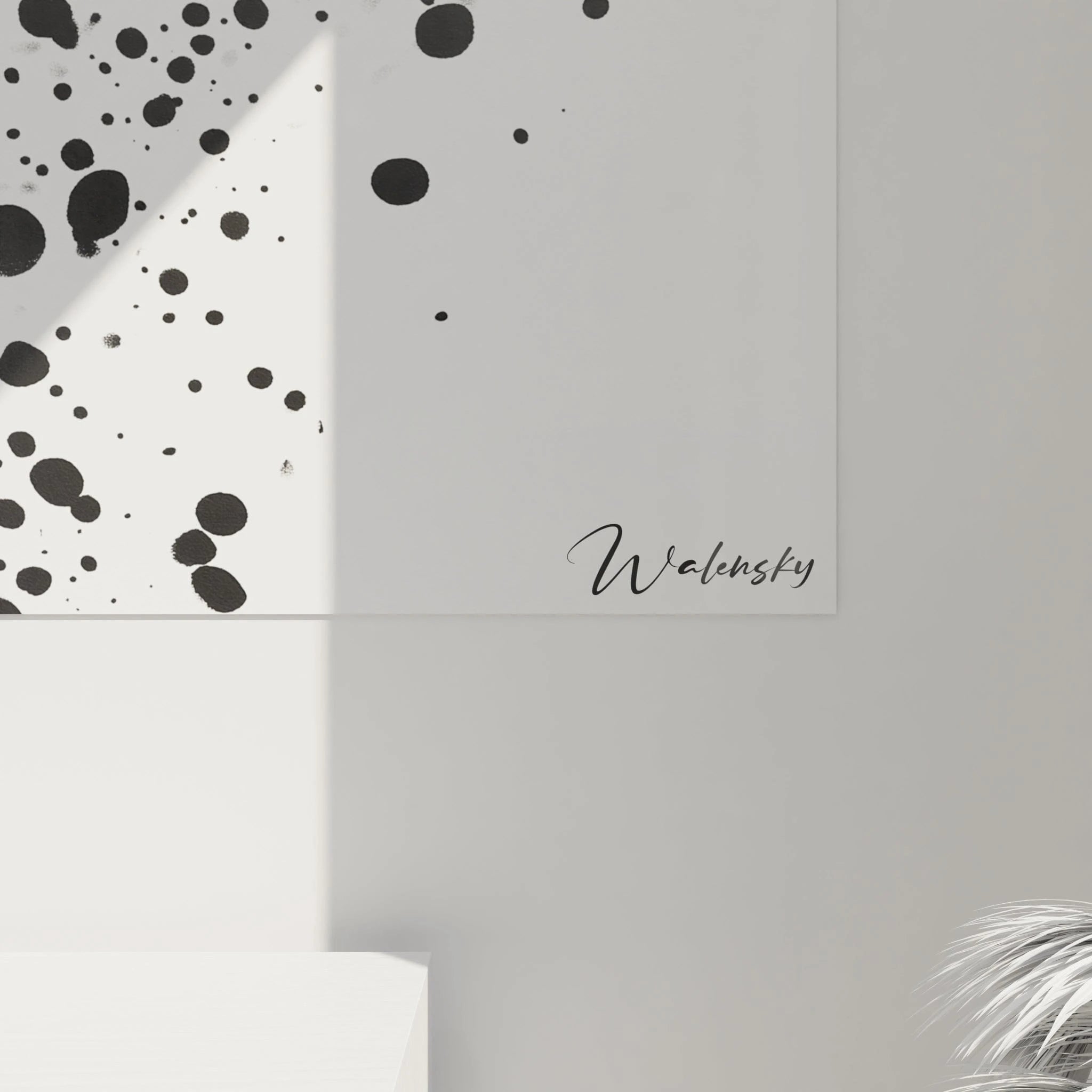 Tableau tacheté noir et blanc de Walensky avec un design moderne et artistique