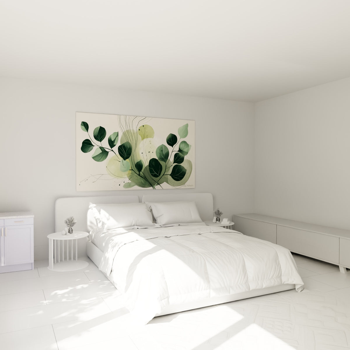 Feuillage d'Eucalyptus vert olive et beige poudré accroché au-dessus d'un lit dans une chambre claire