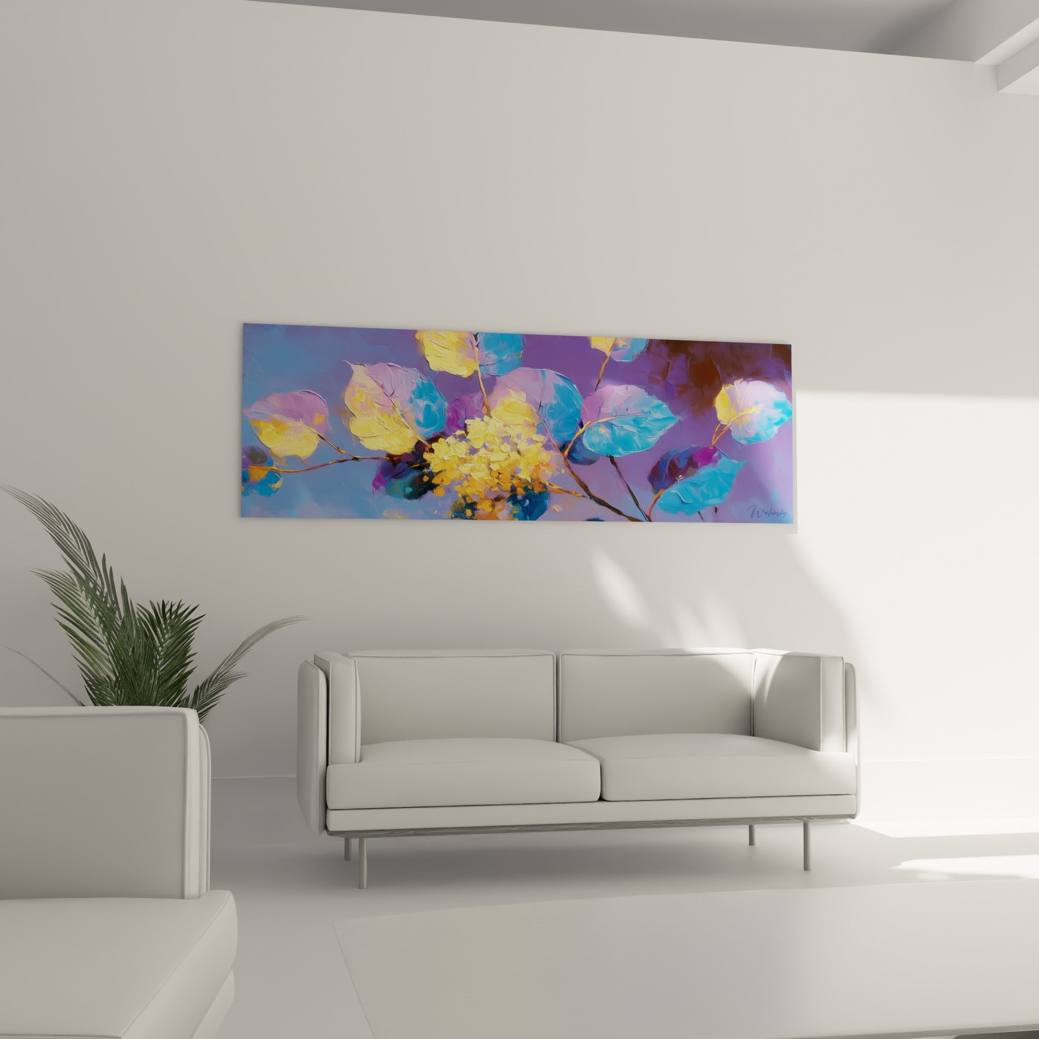 Feuilles d'eucalyptus violettes et dorées en composition picturale, au-dessus d'un canapé dans un salon lumineux