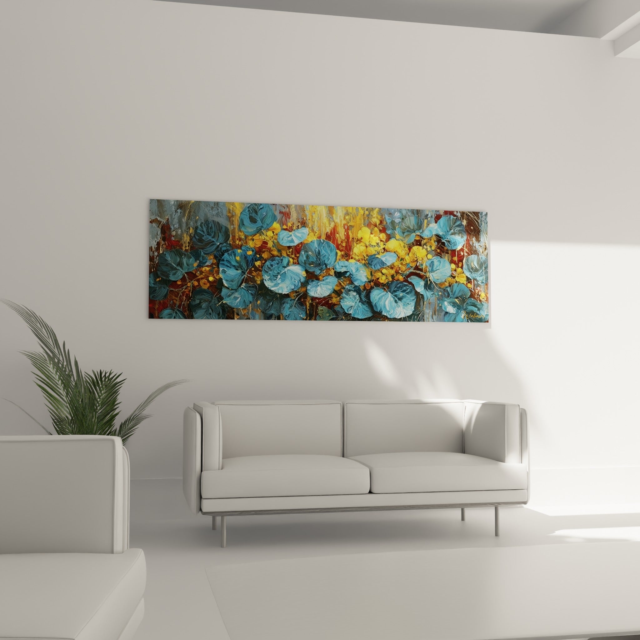 Composition Eucalyptus bleu pétrole et jaune ambré au-dessus d'un canapé dans un salon lumineux
