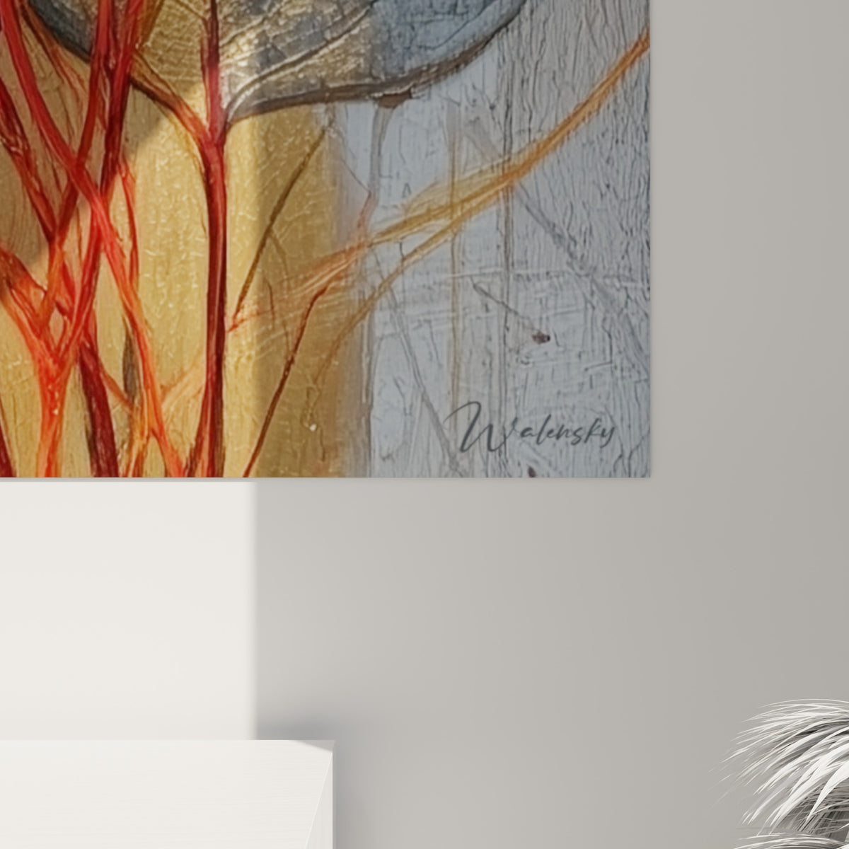 Nervures rouges et texture dorée craquelée de l'Eucalyptus révélant le grain de la matière