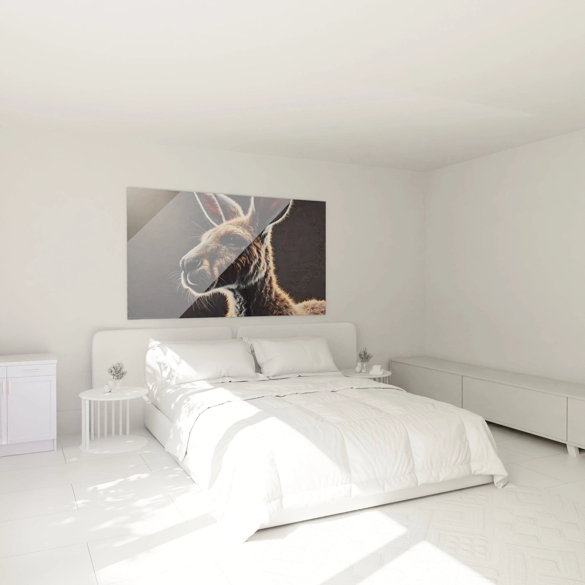 dans cette chambre transformée par le tableau kangourou l'intensité de son regard et sa posture fiere deviennent le point focal parfait pour apporter une touche de modernité et d'élégance a l'espace