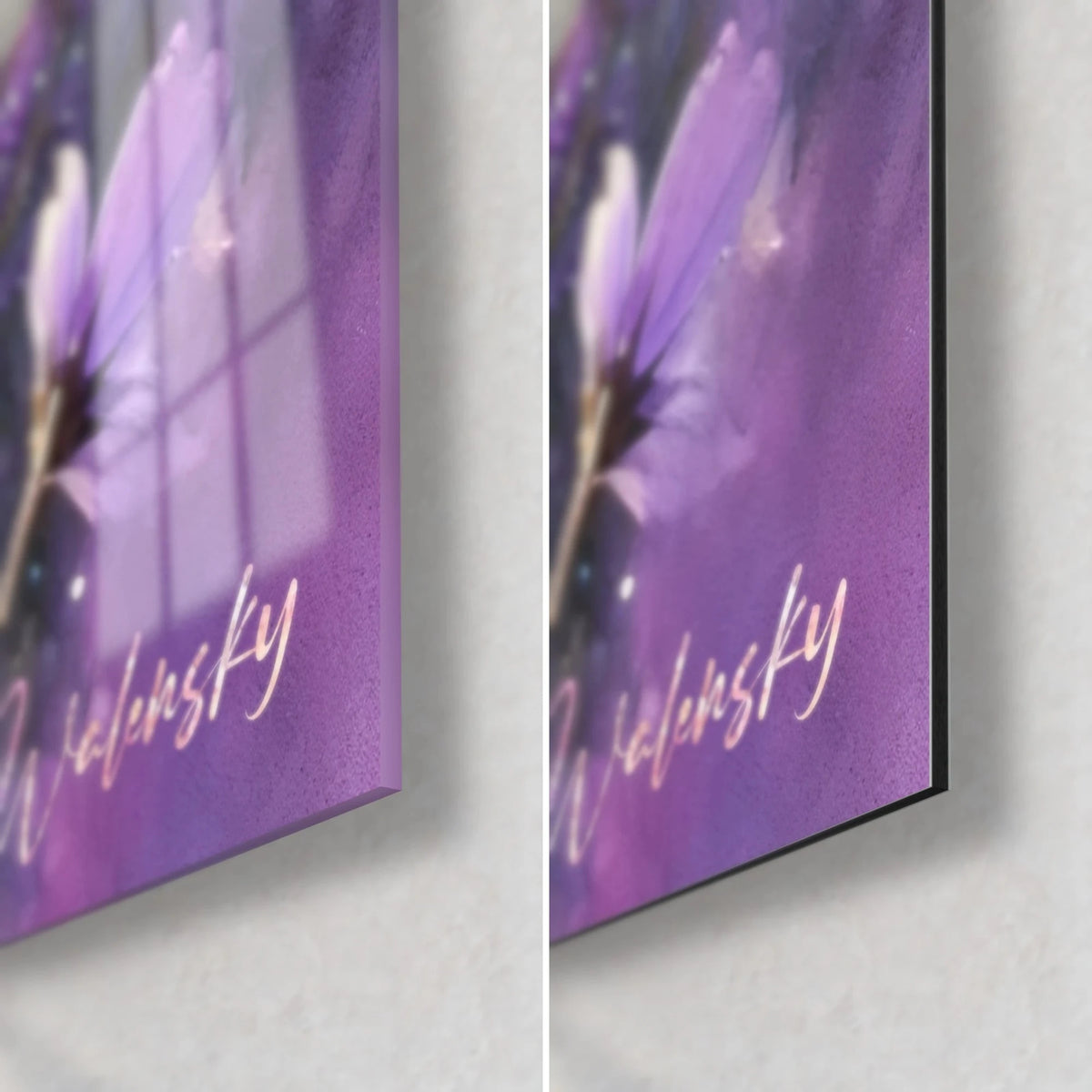 Cuadro flor malva de pétalos rosados, esquina inferior derecha en cristal brillante y aluminio Dibond mate, canto de 3 mm y firma