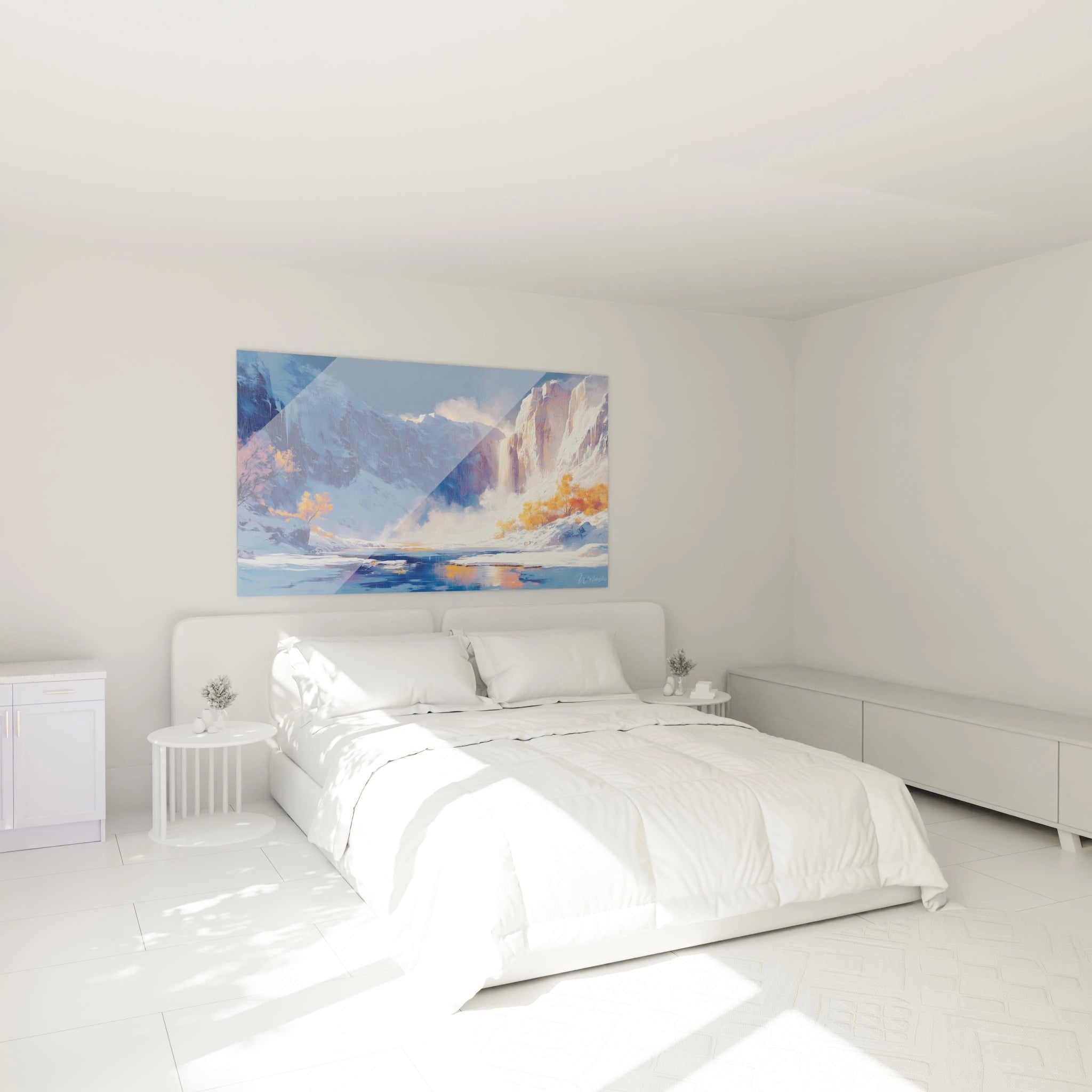 Tableau cascade montagne illustrant un paysage hivernal où une chute d'eau lumineuse descend entre des falaises enneigées, avec des conifères colorés d'automne, le tout se reflétant dans une étendue d'eau bleue sous un ciel clair.