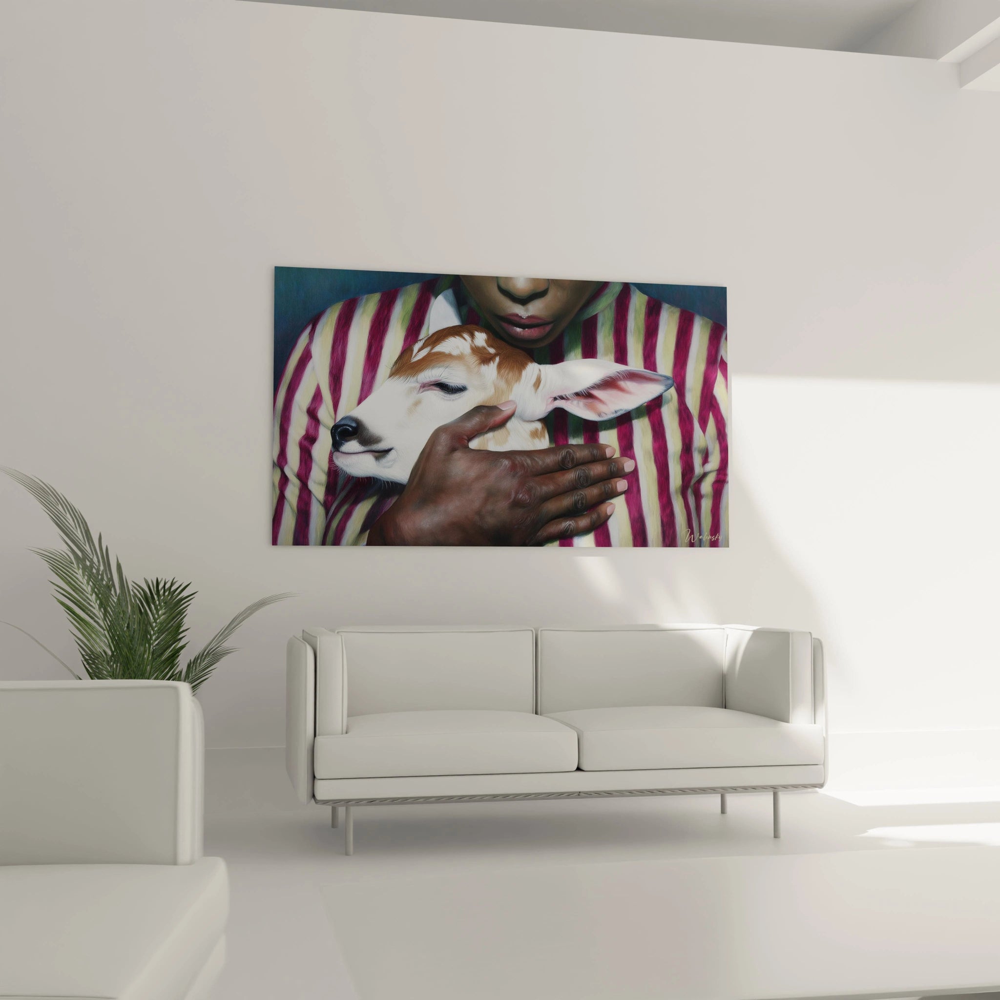 tableau faon hyperréalisme Walensky représentant une personne tenant un faon contre sa poitrine dans un salon minimaliste