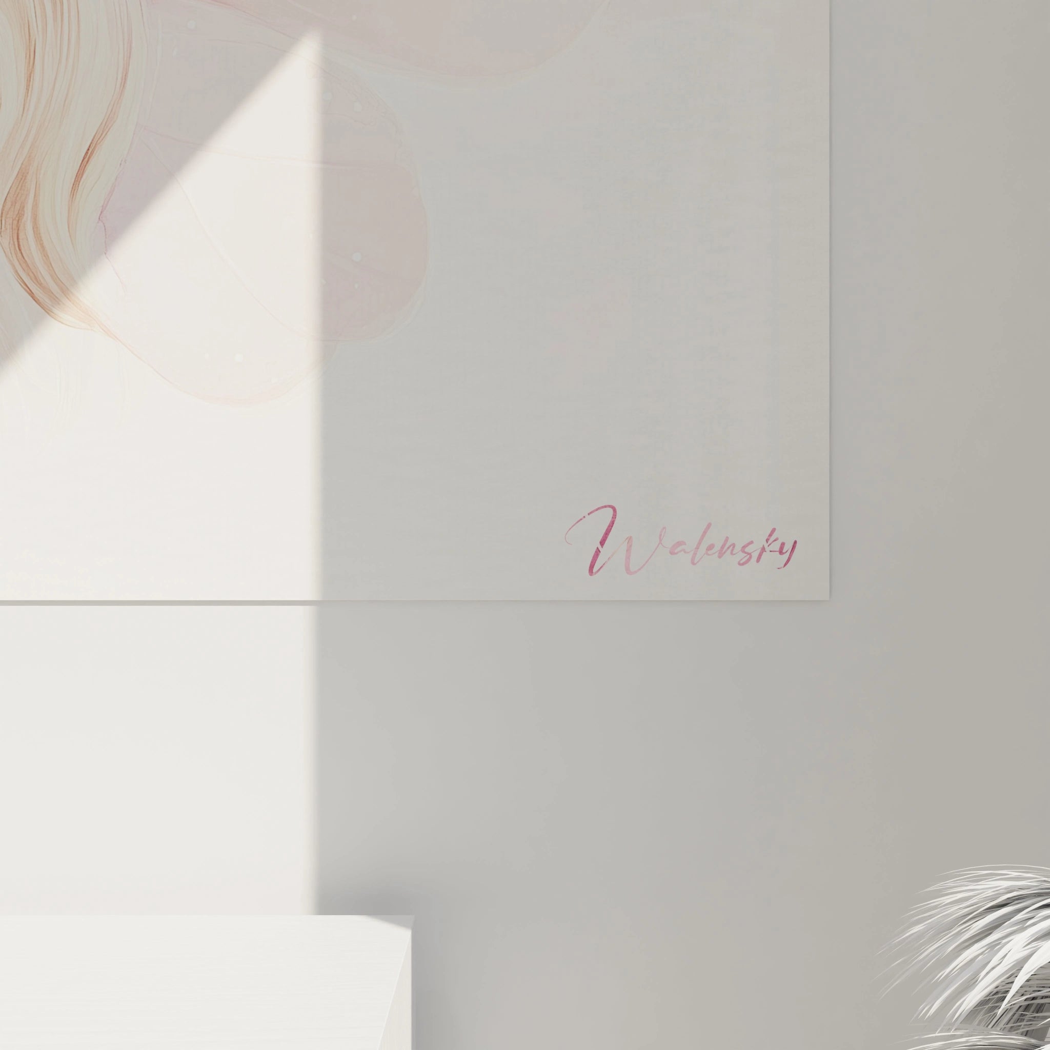 Un tableau féérique pour enfant montrant une silhouette enfantine avec des ailes rose pâle, une robe fluide, un teint clair et des cheveux dorés, dans un style illustratif aux couleurs douces et lumineuses.