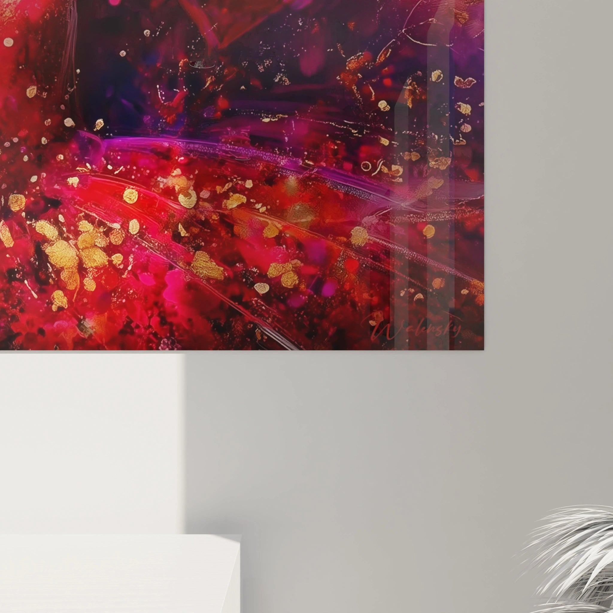 tableau femme cœur désir Walensky peinture murale abstraite rouge et violet avec touches dorées et éclaboussures