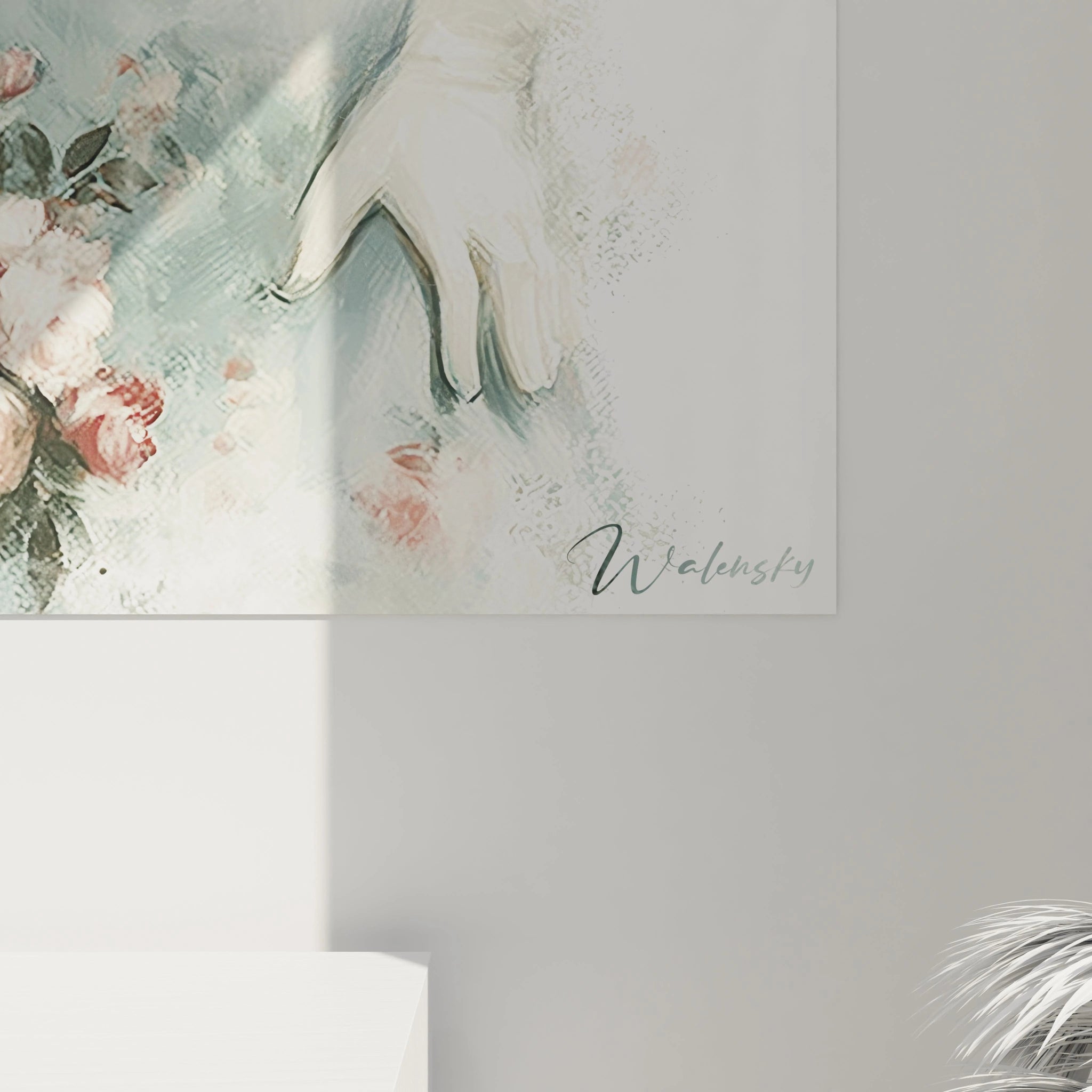 Tableau femme élégante par Walensky, illustrant une femme stylée avec des fleurs délicates