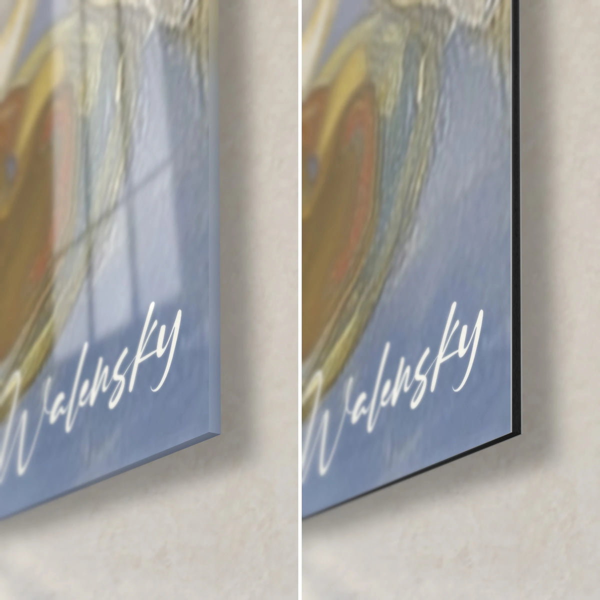 Gemälde Frau im goldenen Kleid, untere rechte Ecke: glänzendes Acrylglas links, mattes lavendelblaues Dibond rechts