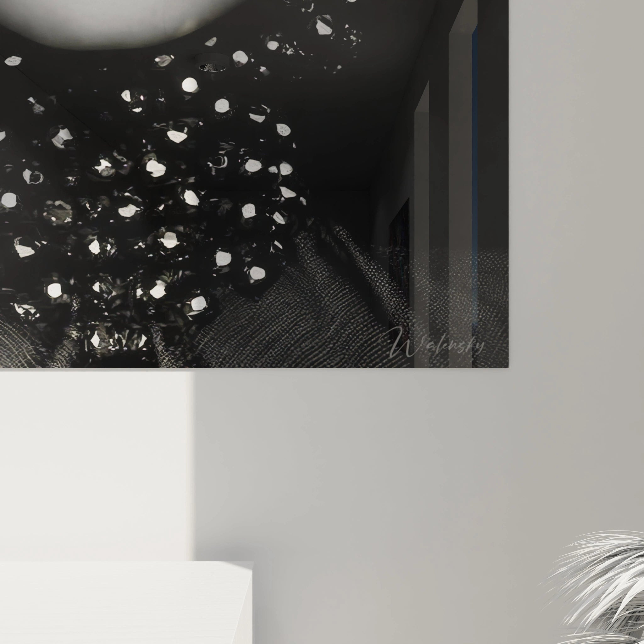 Tableau femme mode noir et blanc avec détails en strass élégants de la marque Walensky