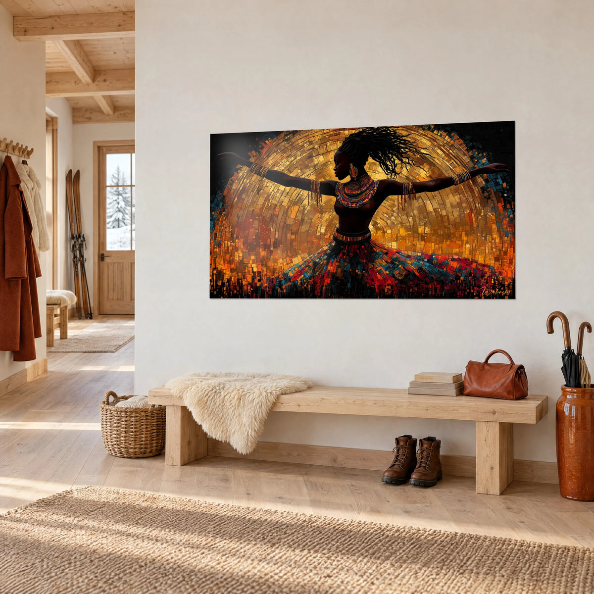 Schilderij van een vrouwelijke silhouet met wapperende vlechten, mozaïekachtergrond in amber en zwart, aan een witte muur boven een houten bank in de chalet