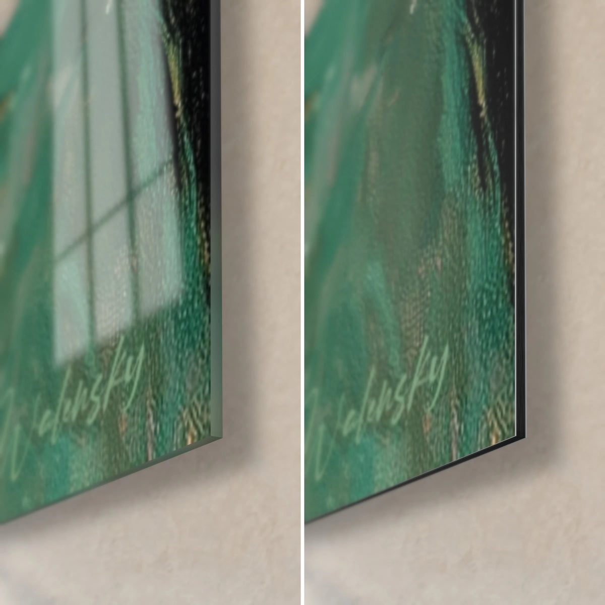 Tableau tenancière rêveuse à la veste vert sapin, coin bas droit : verre acrylique brillant à gauche, Dibond mat à droite, tranche de 3 mm